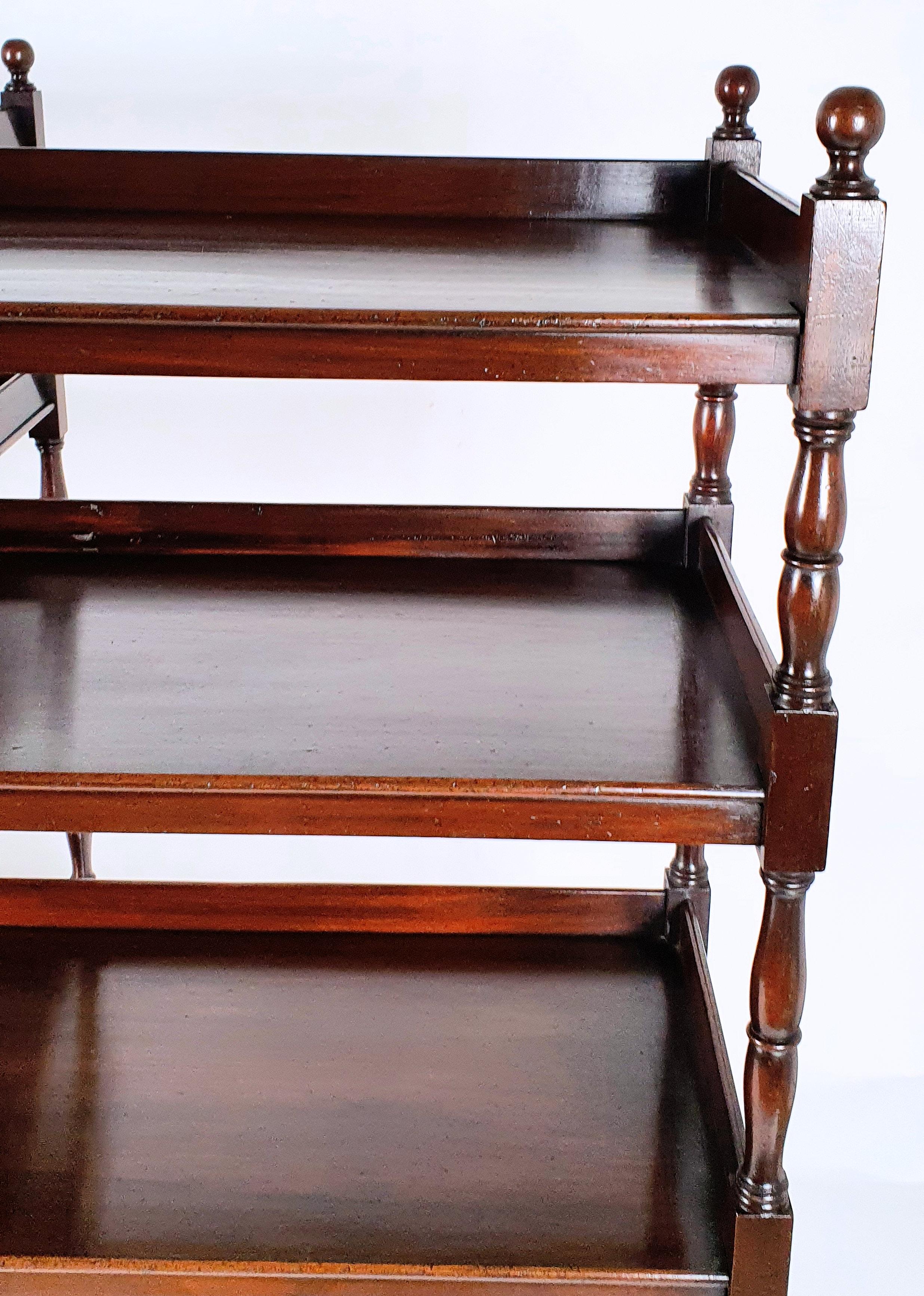Rare Pair of Edwardian Mahogany 5 Tiered Open Bookcases In Good Condition For Sale In London, west Sussex