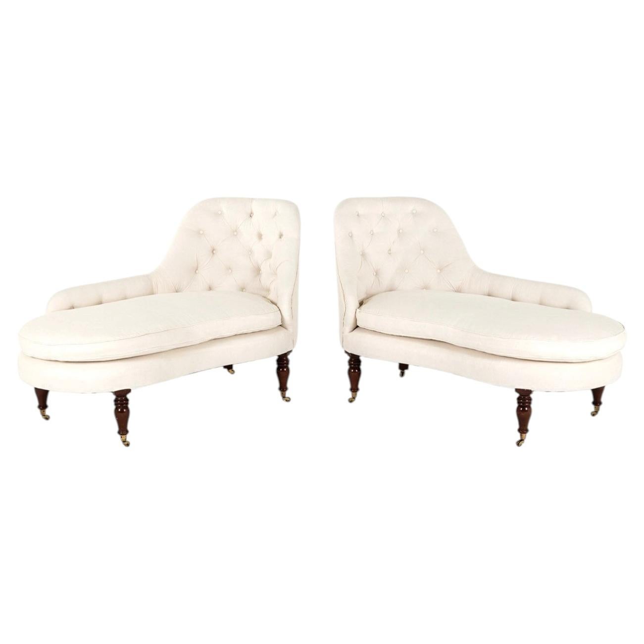 Raro par de chaise longue inglesas con respaldo de botones