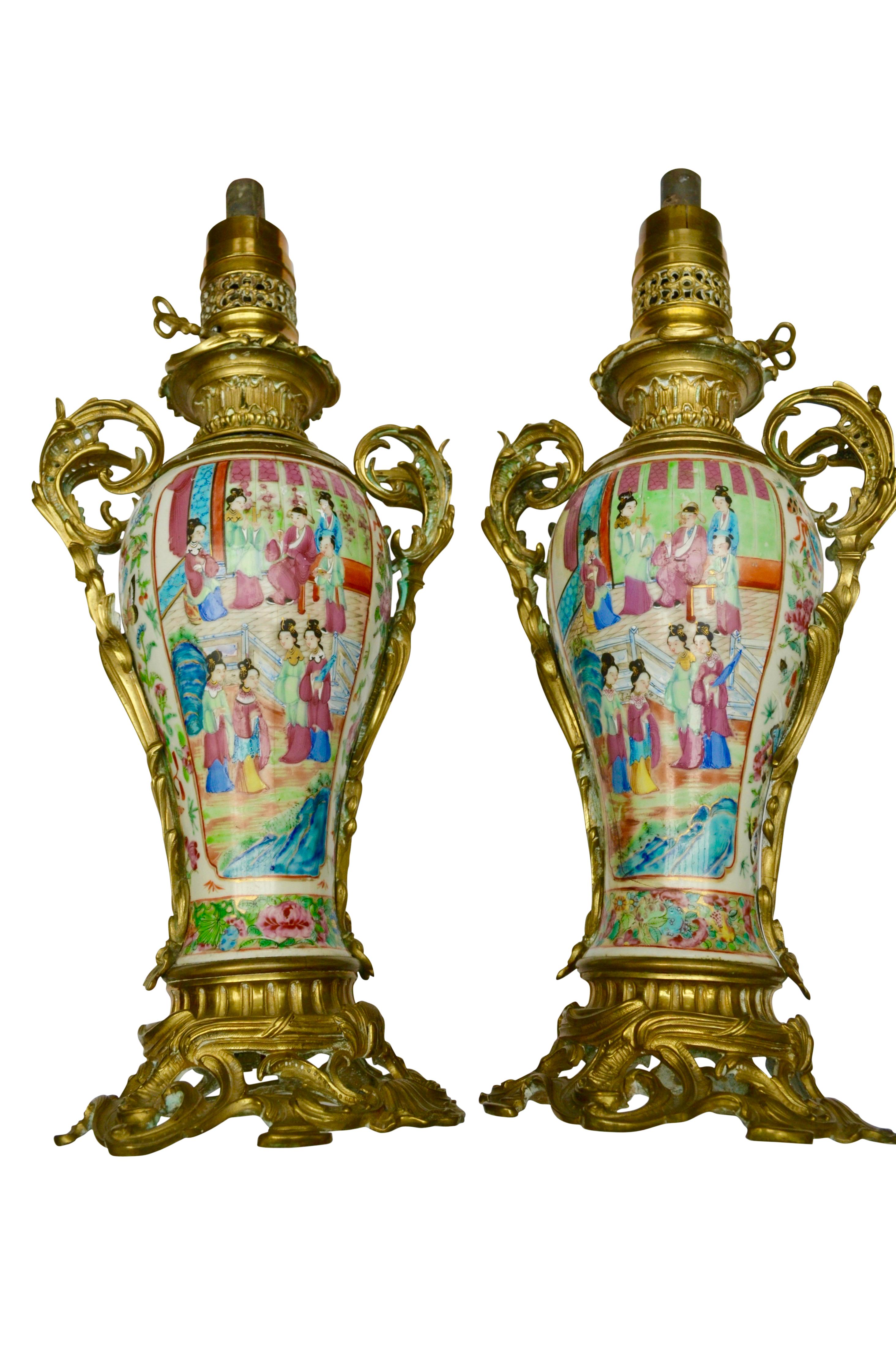 Rare Pair of  Famille Rose Porcelain and Ormolu Napoleon III Oil Lamps 3