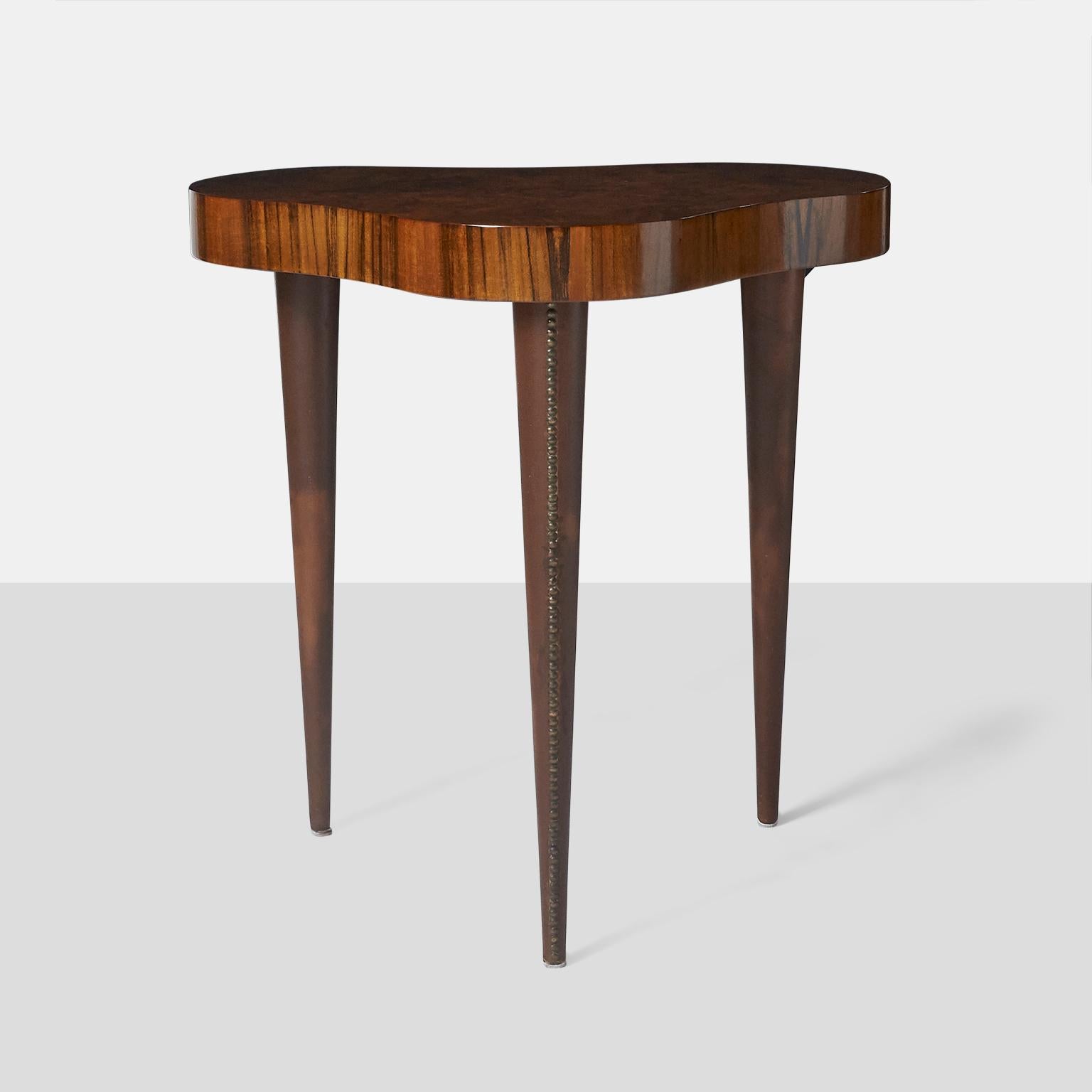 Américain Paire rare de tables d'appoint Gilbert Rohde en vente