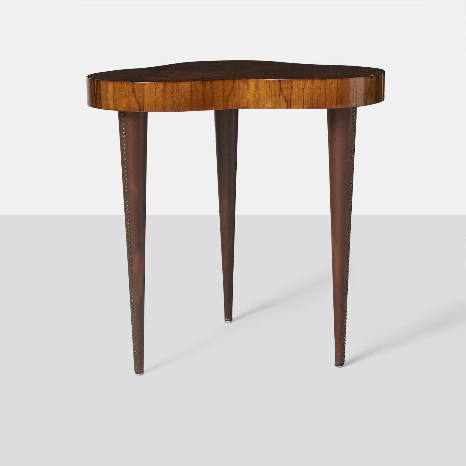 Paire rare de tables d'appoint Gilbert Rohde Bon état - En vente à San Francisco, CA