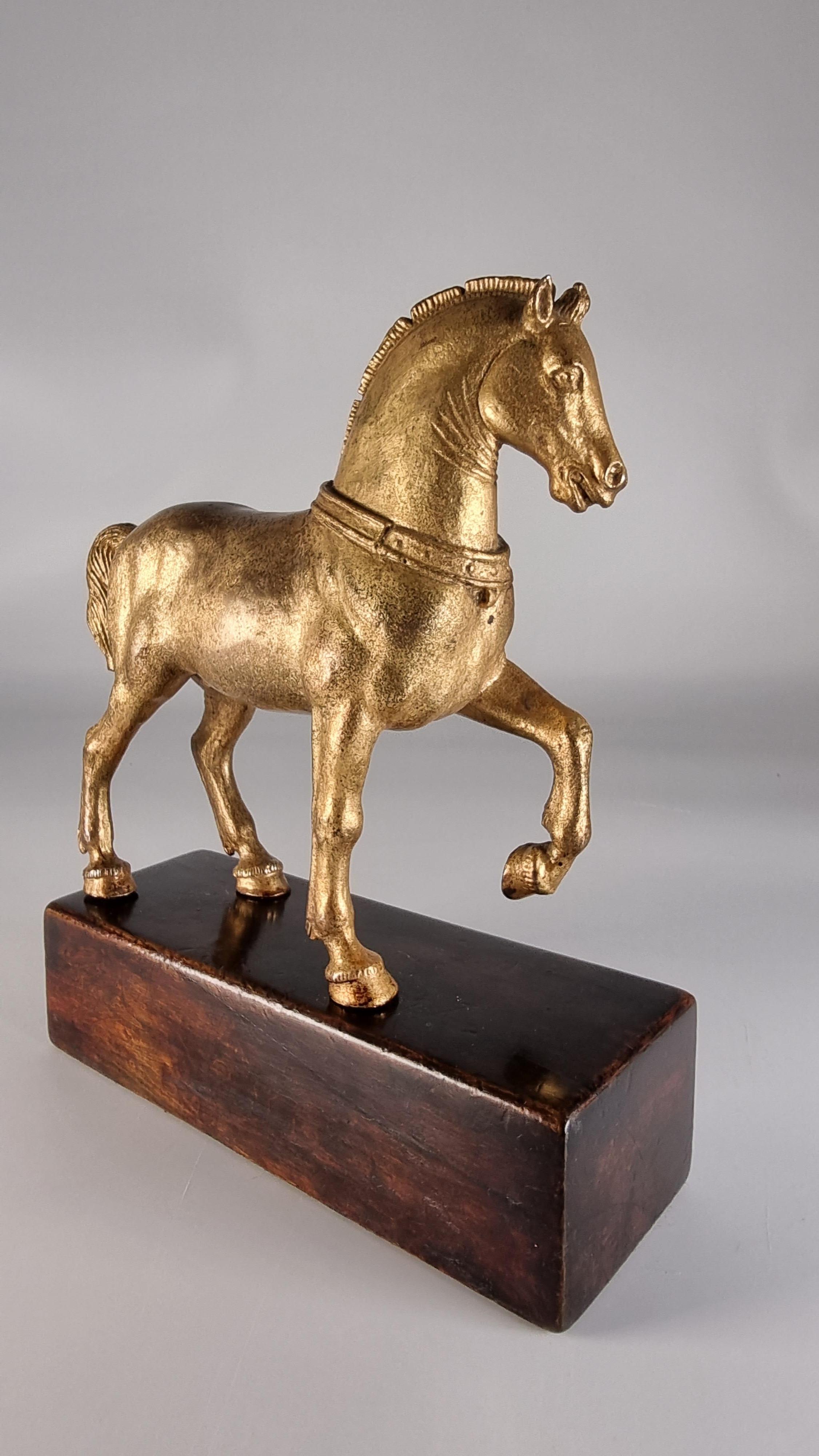 A rare pair of Grand Tour gilt bronze horses of Saint Mark Venice, circa 1900 For Sale 2