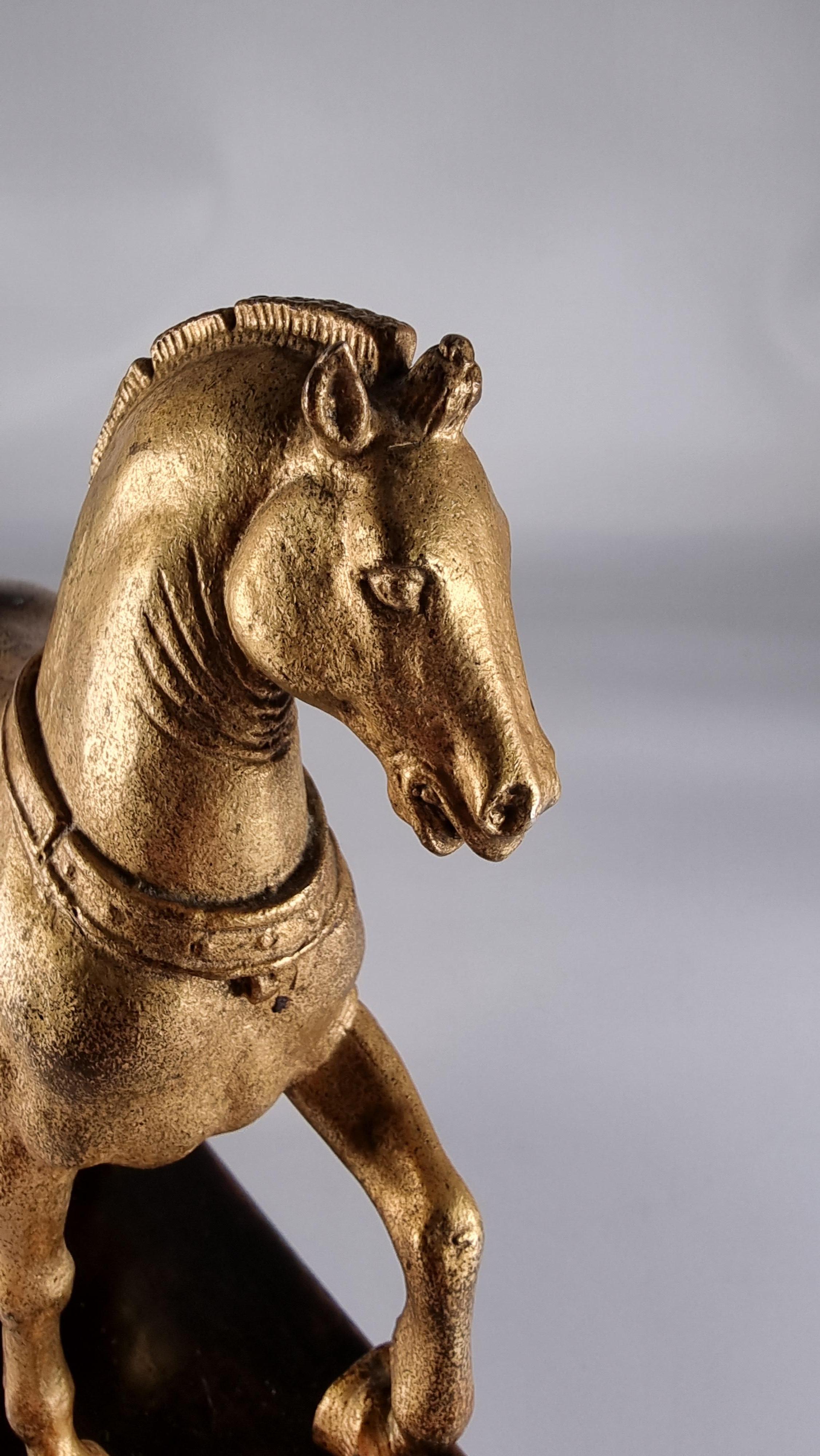 Rare paire de chevaux de Saint Marc de Venise en bronze doré du Grand Tour, vers 1900 en vente 7