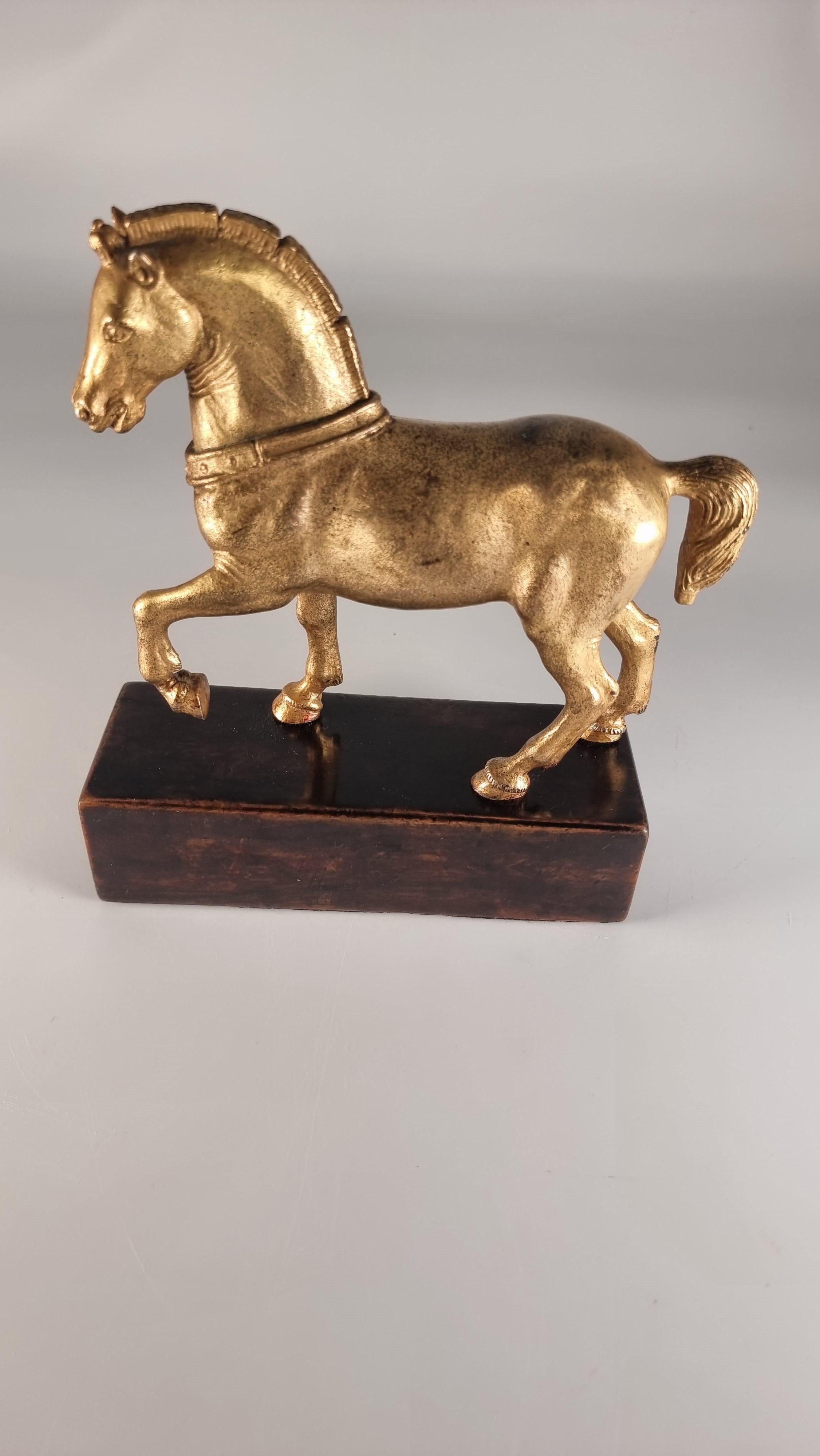 A rare pair of Grand Tour gilt bronze horses of Saint Mark Venice, circa 1900 For Sale 9