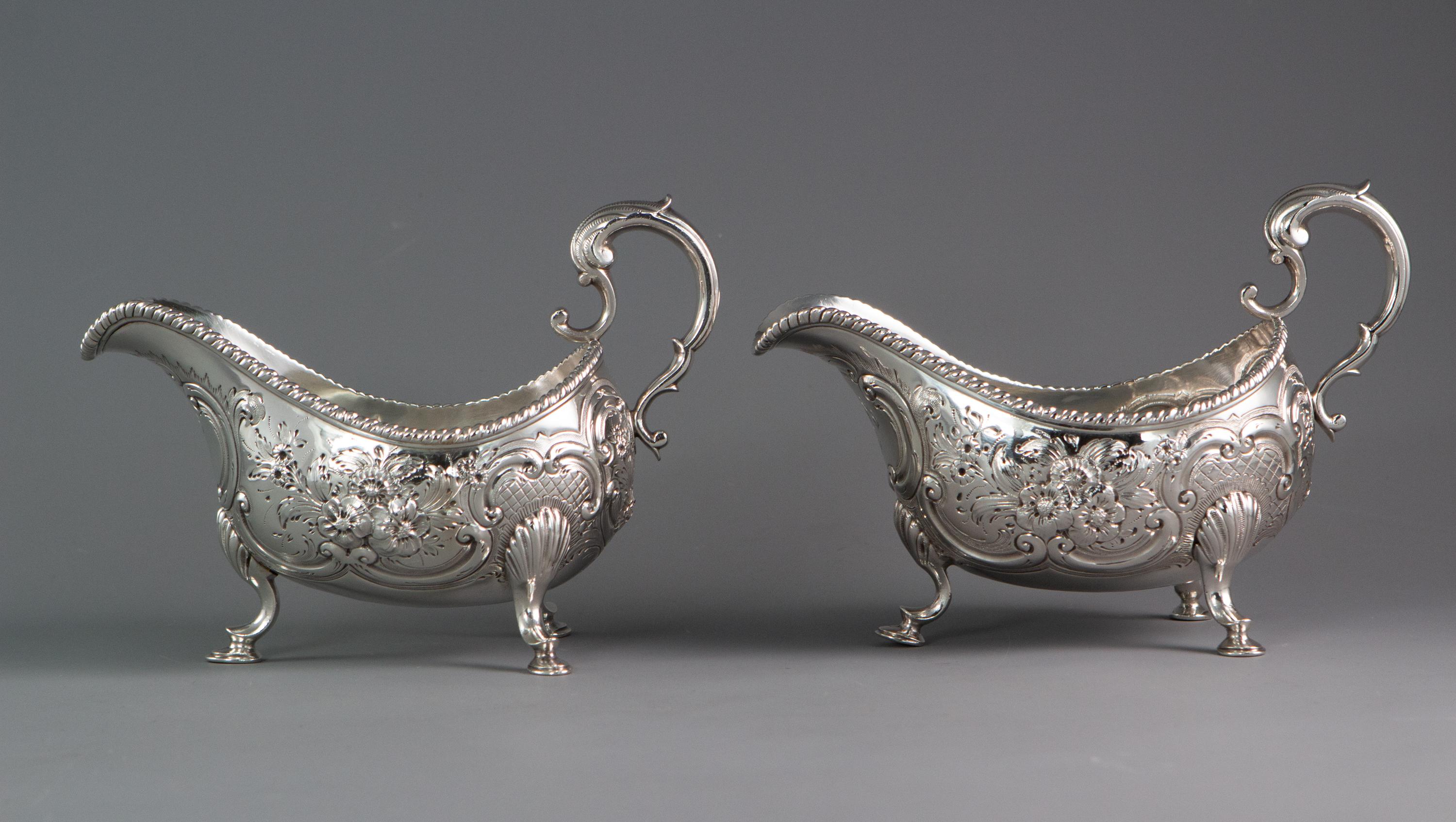 Rare Pair of Irish Silver Sauce Boats Dublin 1772 by Richard Williams For Sale 3