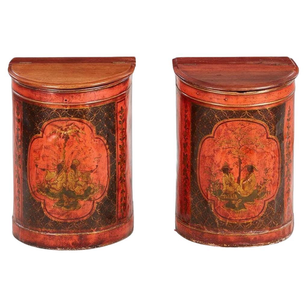 Raro par de lujosas jarras de té de Chinoiserie Accesorios para tiendas