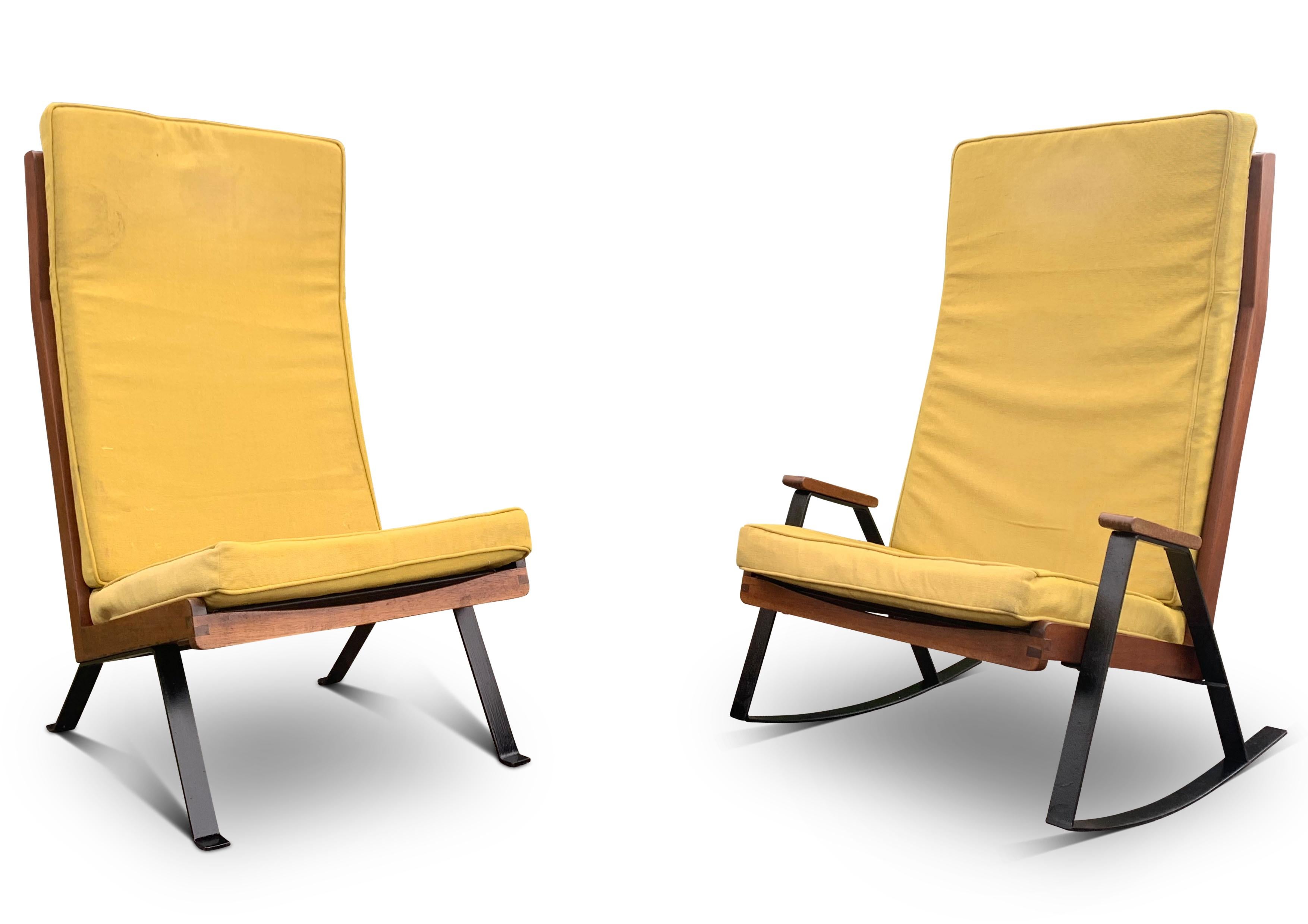 A Rare Pair of Mid Century Modern Teak & Ebonised Steel Upholstered Shell Chairs In Good Condition For Sale In Reading, Berkshire