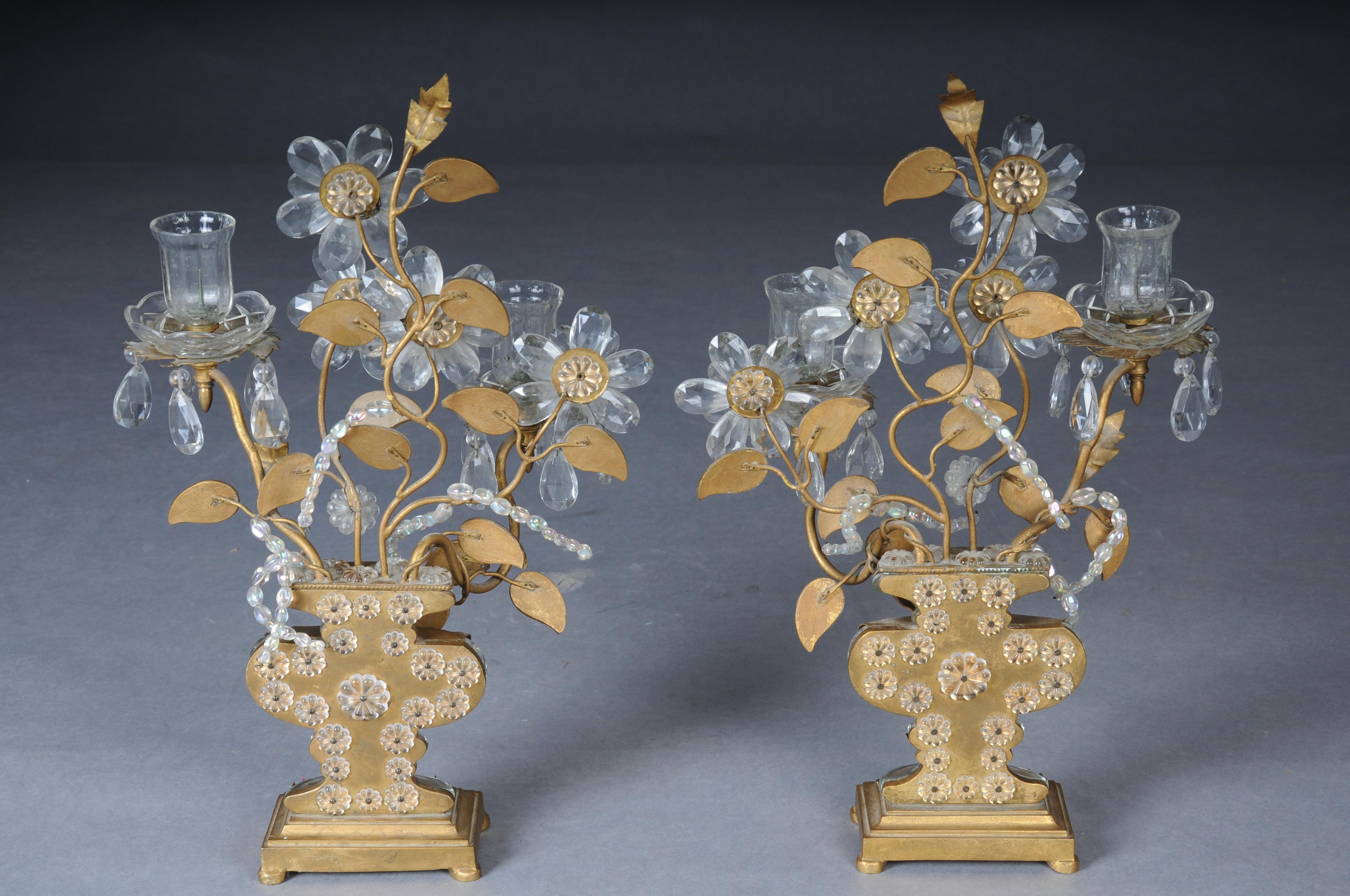 A rare pair of table lamps by Maison Bagùes with parrots and urns For Sale 4