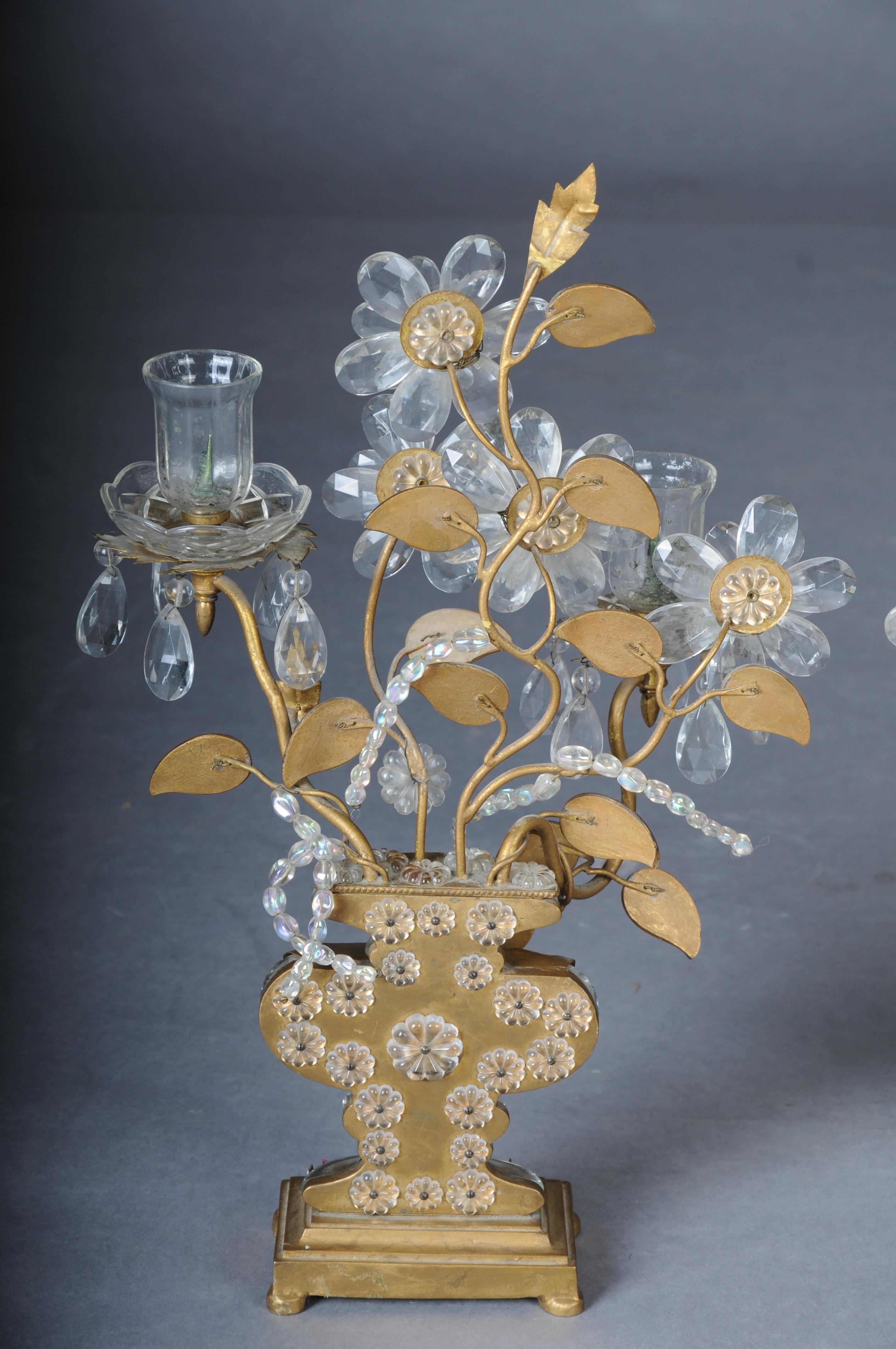 A rare pair of table lamps by Maison Bagùes with parrots and urns For Sale 5