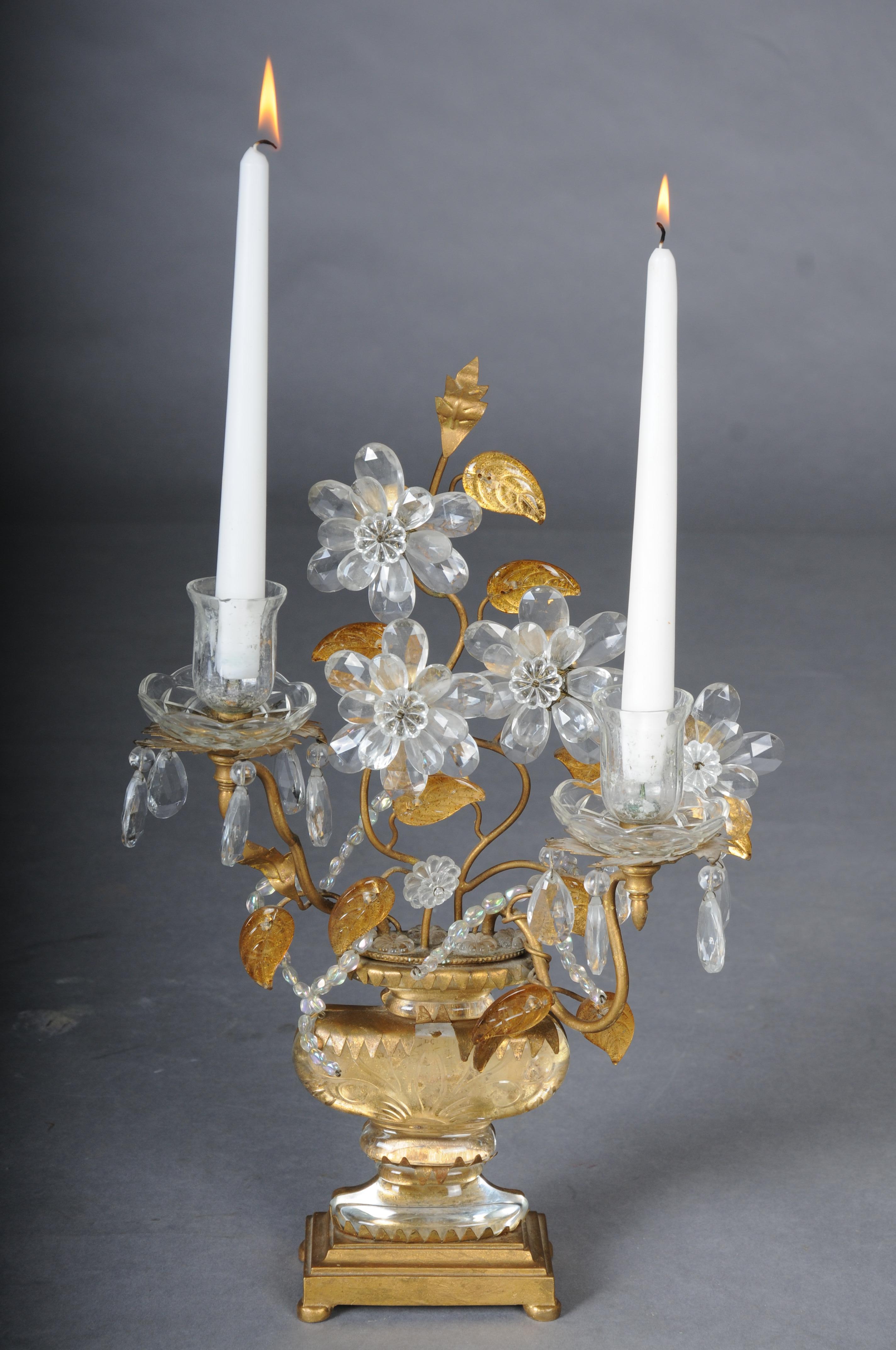 A rare pair of table lamps by Maison Bagùes with parrots and urns For Sale 9