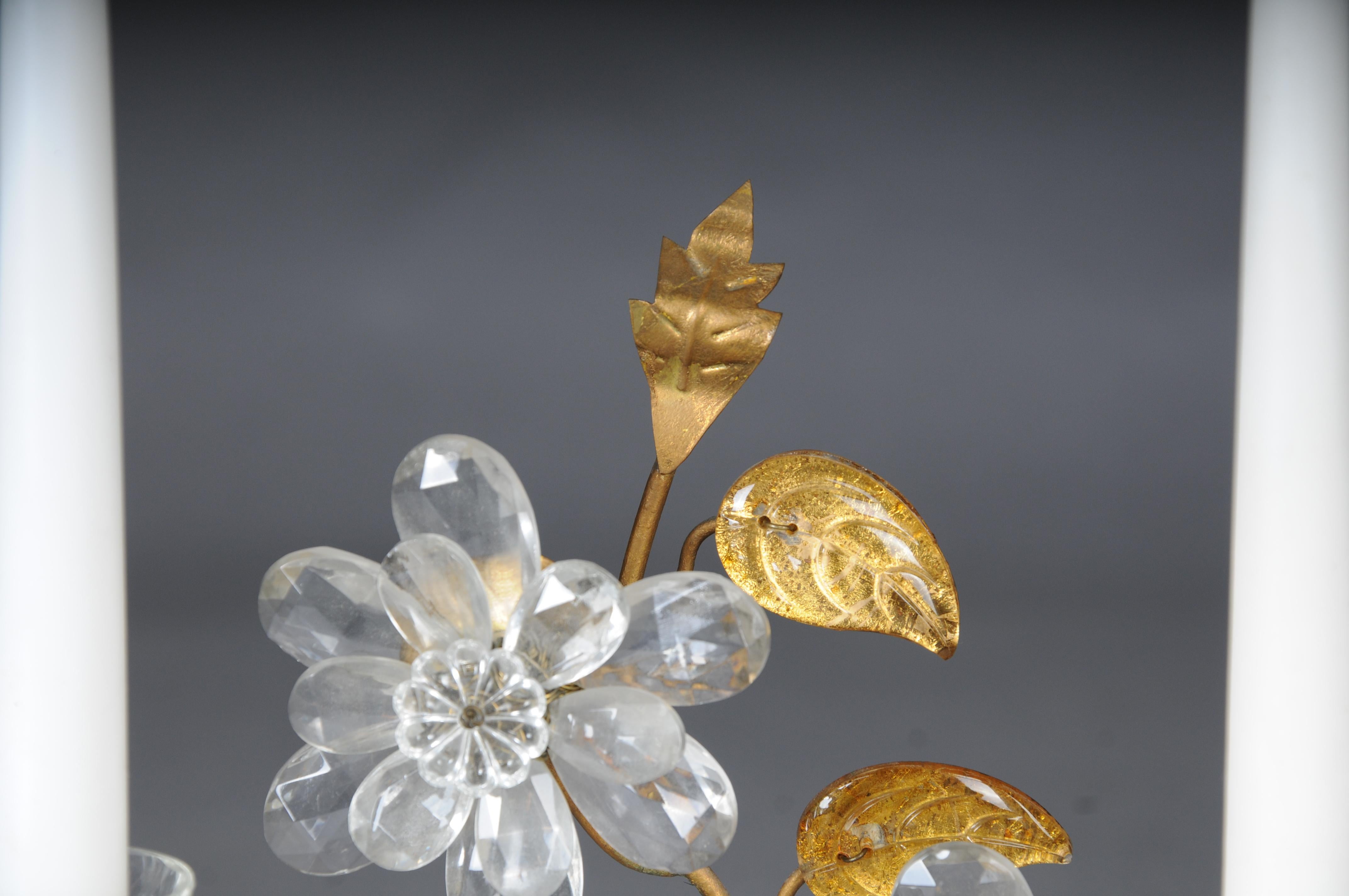 A rare pair of table lamps by Maison Bagùes with parrots and urns For Sale 10