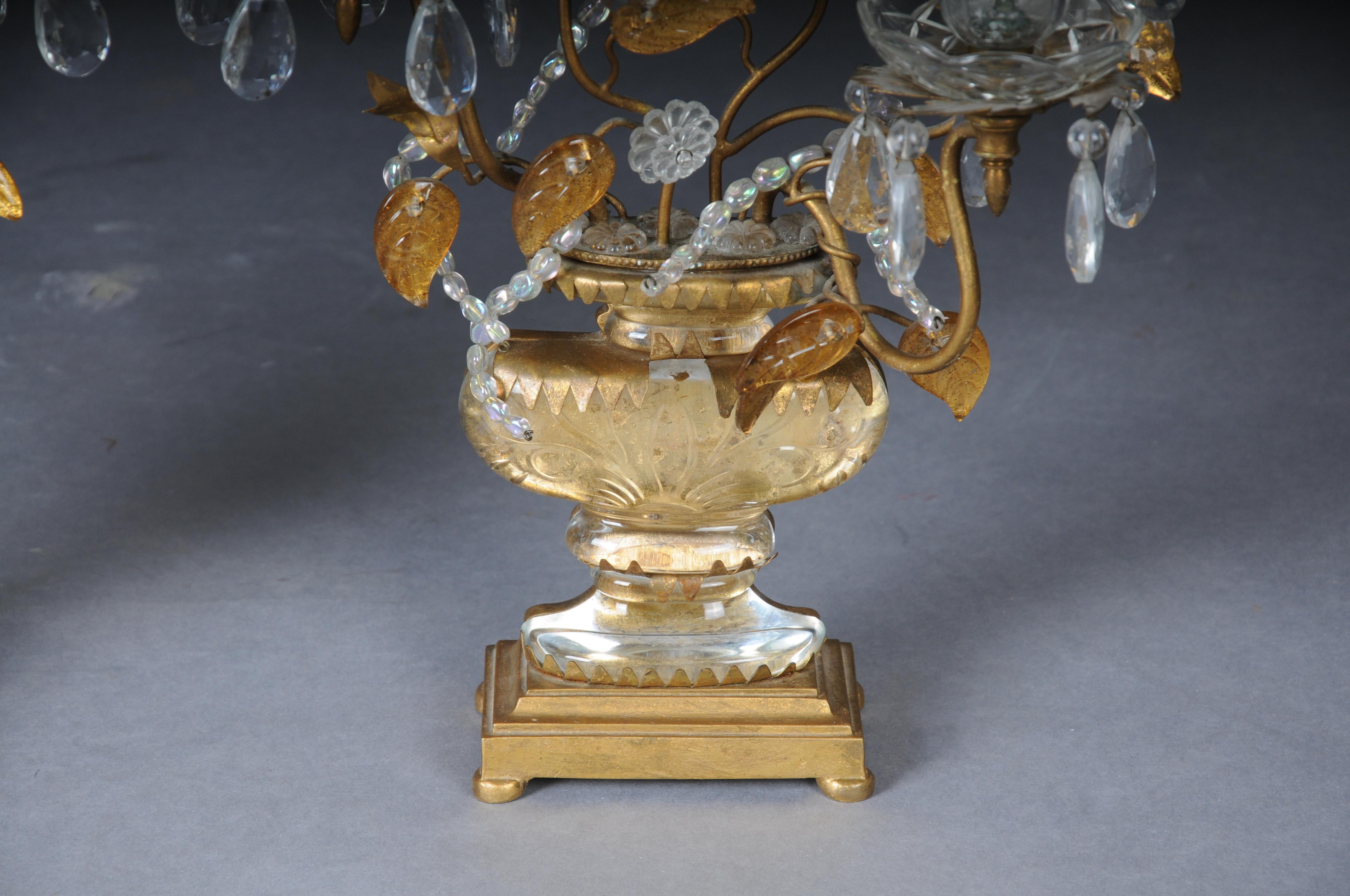 A rare pair of table lamps by Maison Bagùes with parrots and urns For Sale 1