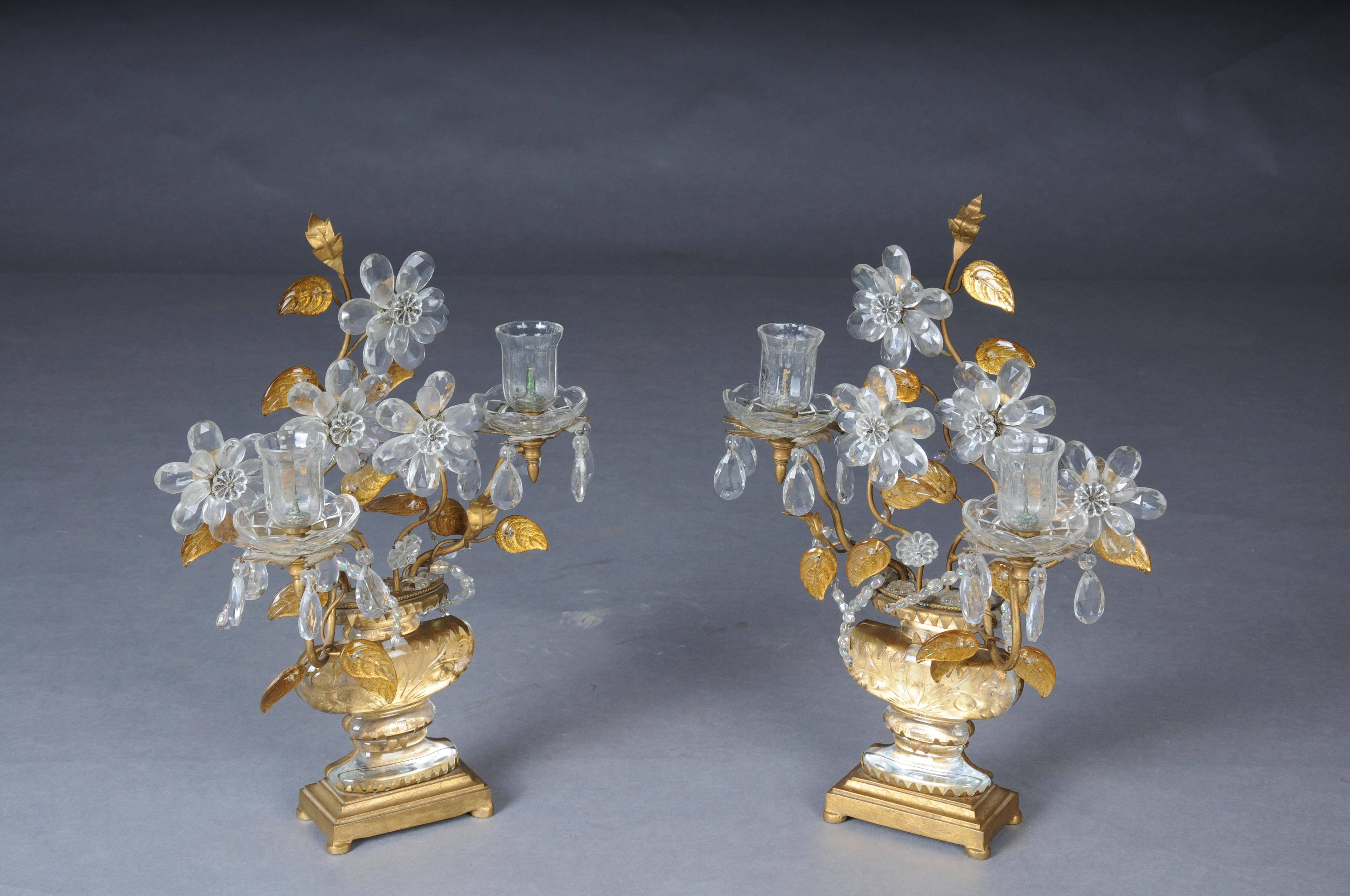 A rare pair of table lamps by Maison Bagùes with parrots and urns For Sale 2