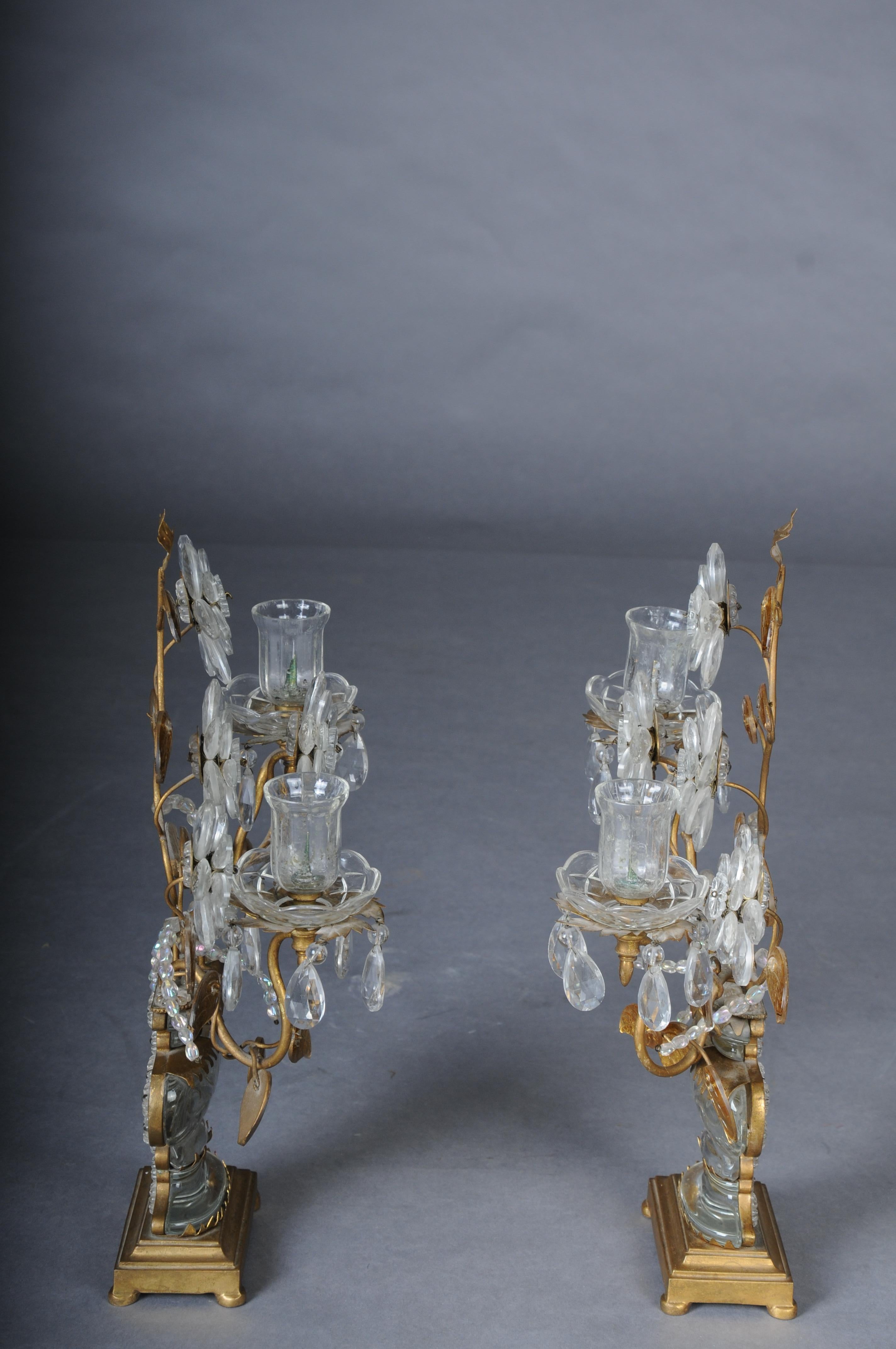 A rare pair of table lamps by Maison Bagùes with parrots and urns For Sale 3