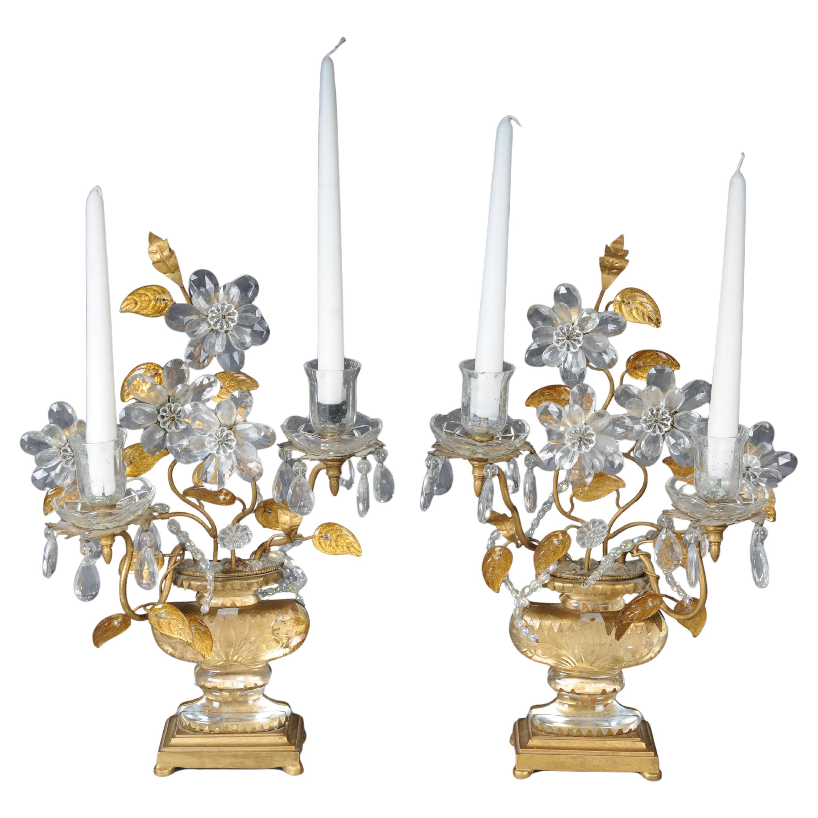A rare pair of table lamps by Maison Bagùes with parrots and urns For Sale