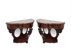 A  Seltenes Paar hohe Landhaus-Konsolentische mit Marmorplatte aus dem 19. Jahrhundert