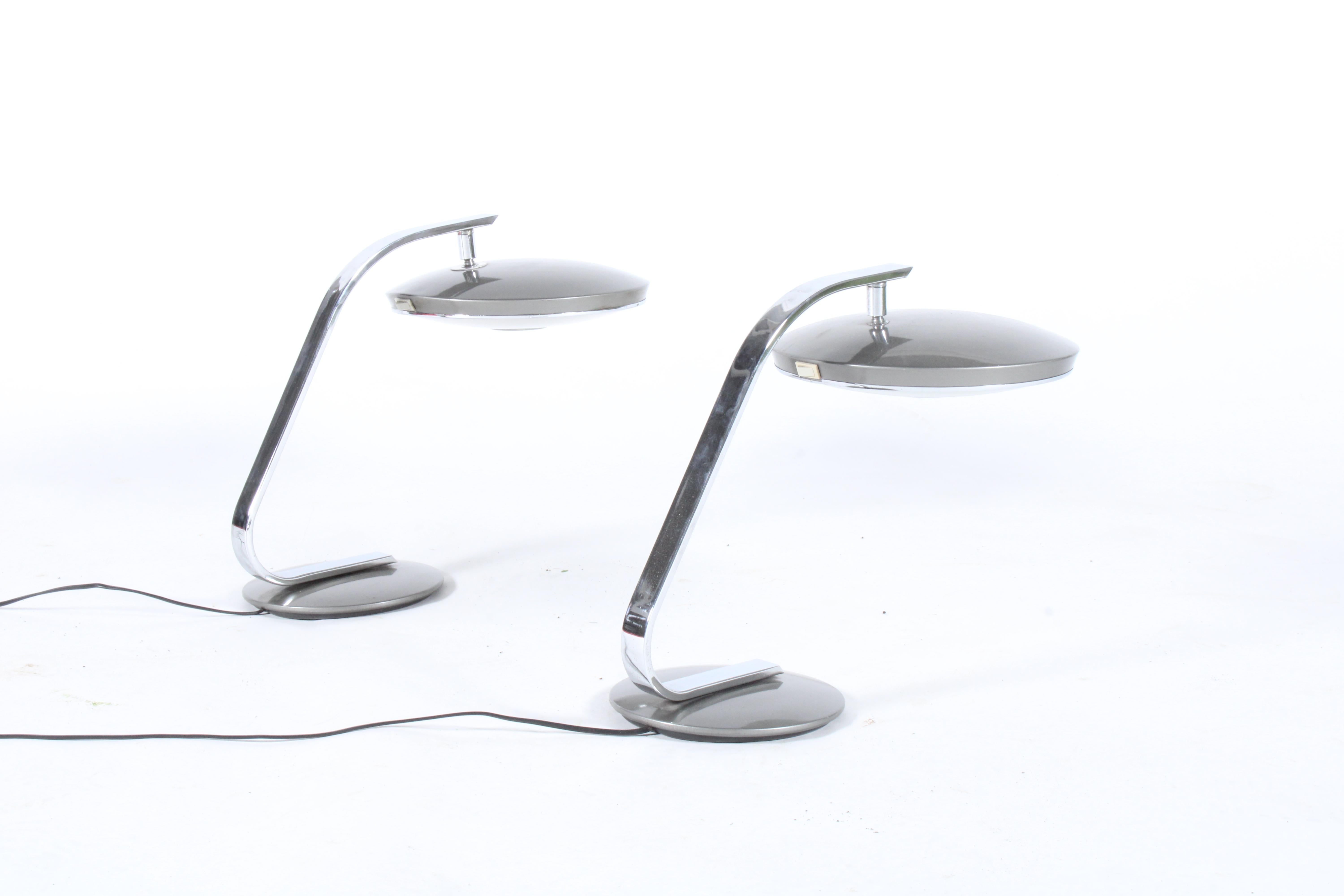 Metal Rare Pair of Vintage Model 520 C Fase Table Lamps For Sale