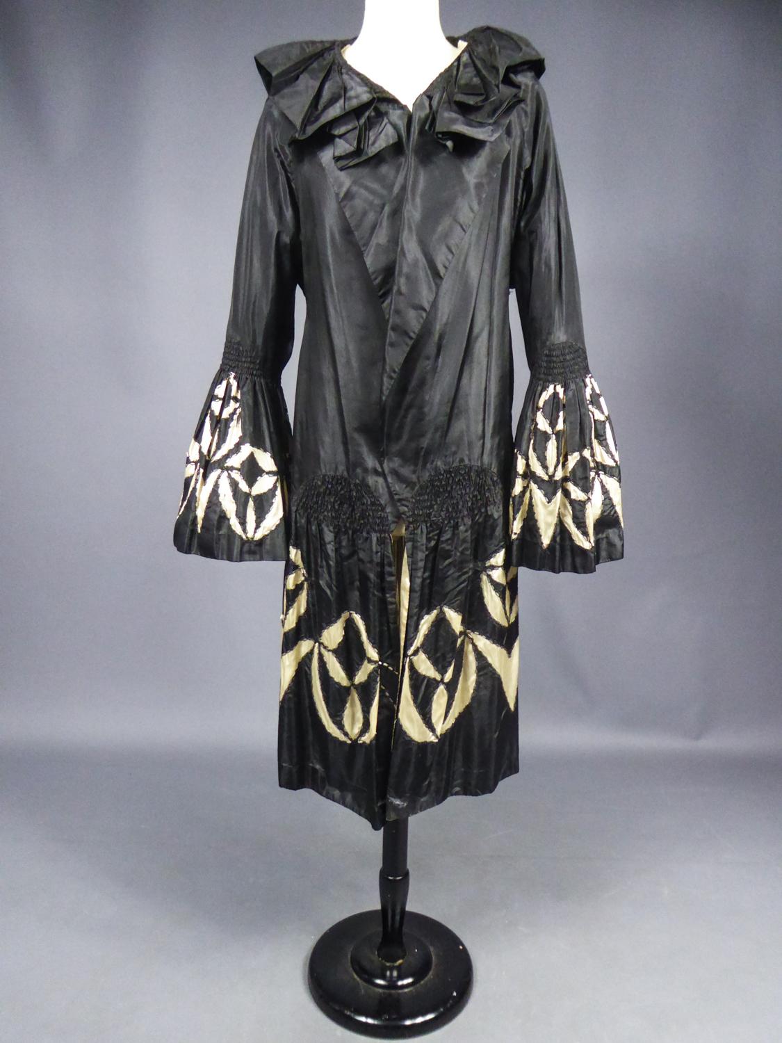 A Rare Redfern Evening Coat in Black And Cream Taffeta Silk Circa 1929 5