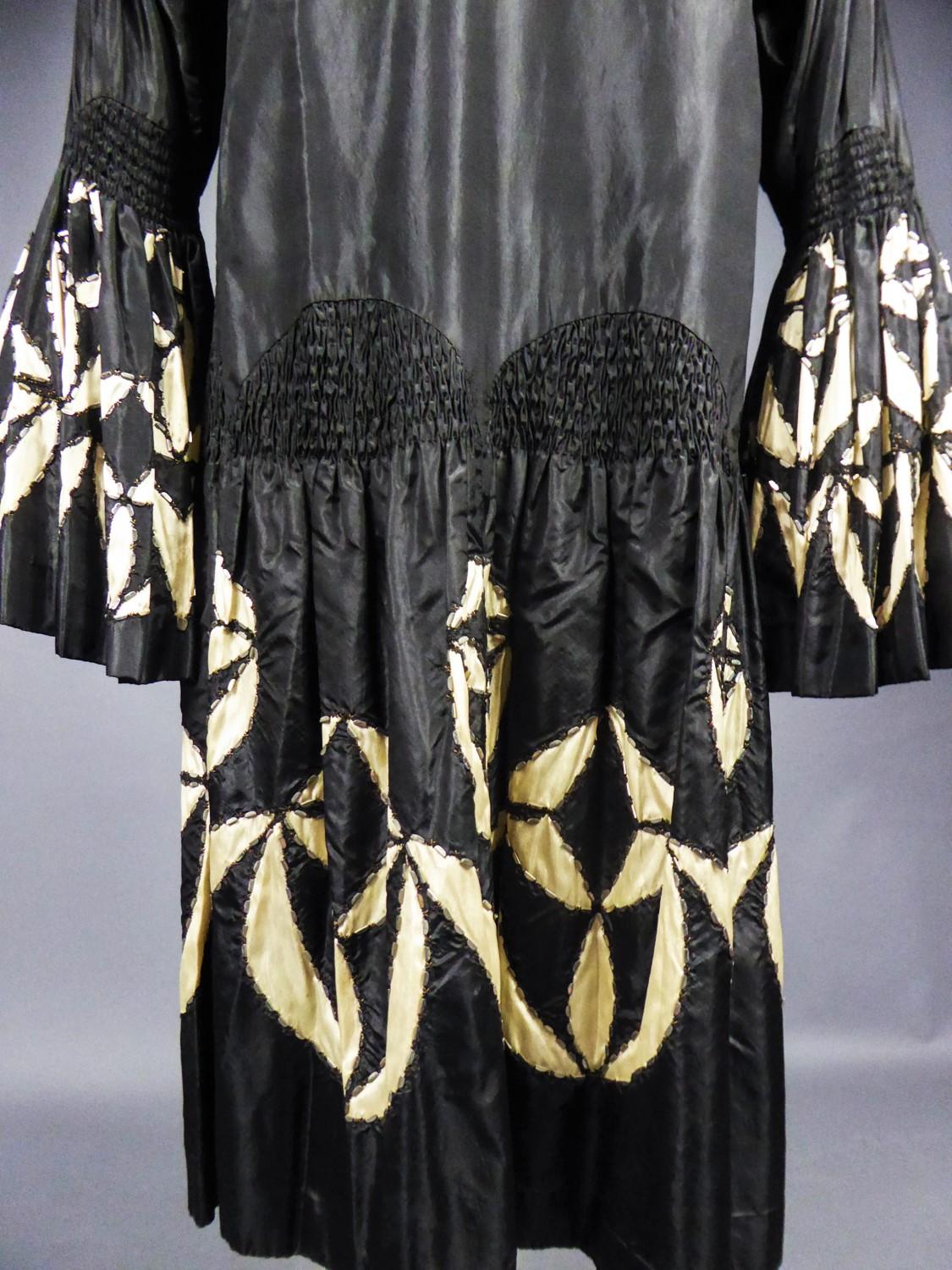 A Rare Redfern Evening Coat in Black And Cream Taffeta Silk Circa 1929 9