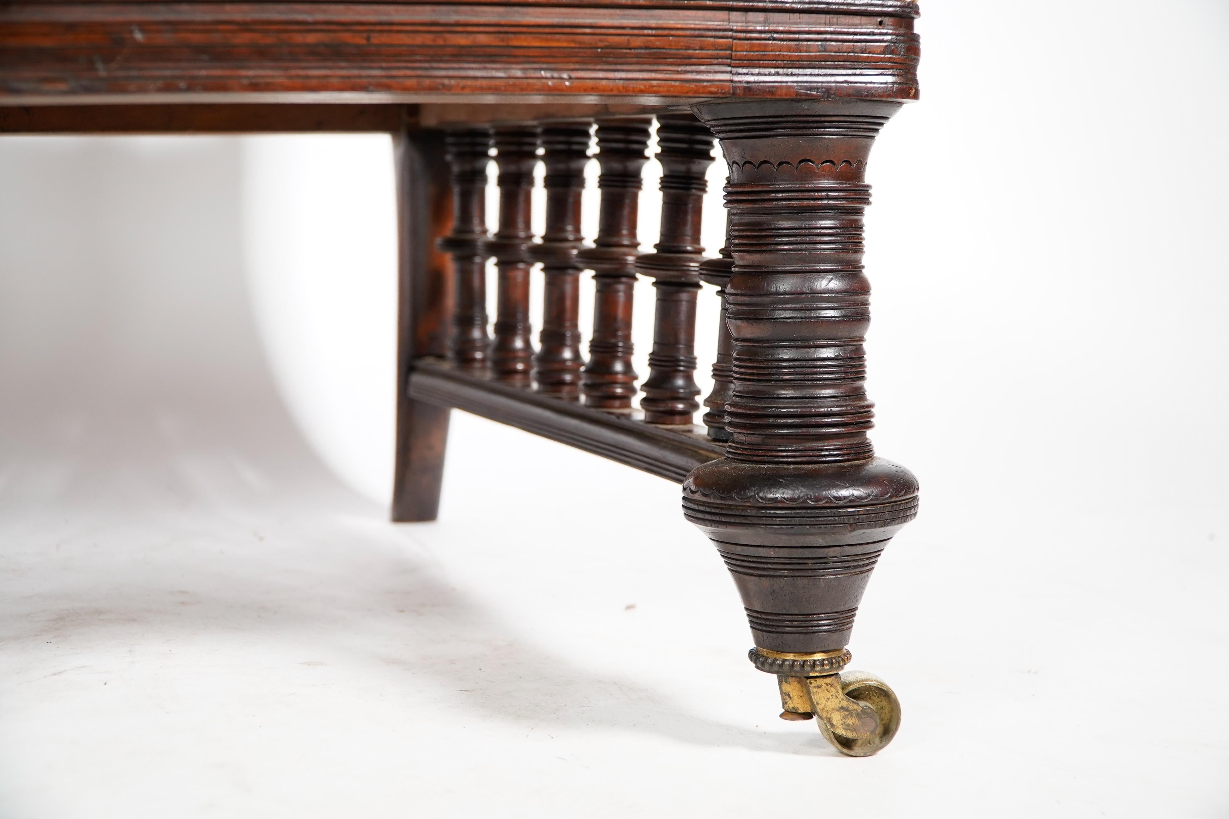 A rare Rosewood side chair with finely carved and turned details For Sale 6