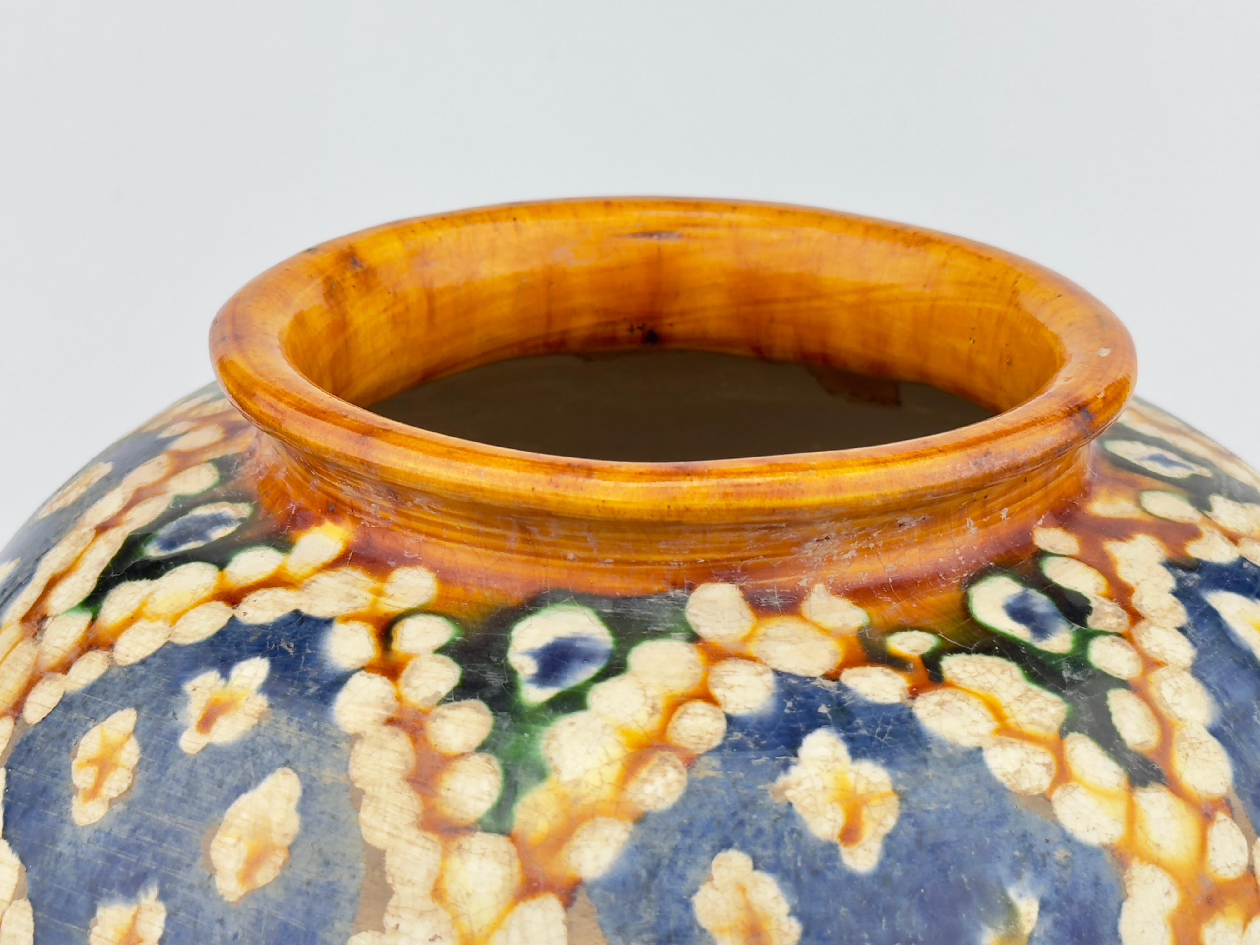 A Rare Sancai-Glazed Pottery Jar, Tang Dynasty For Sale 8