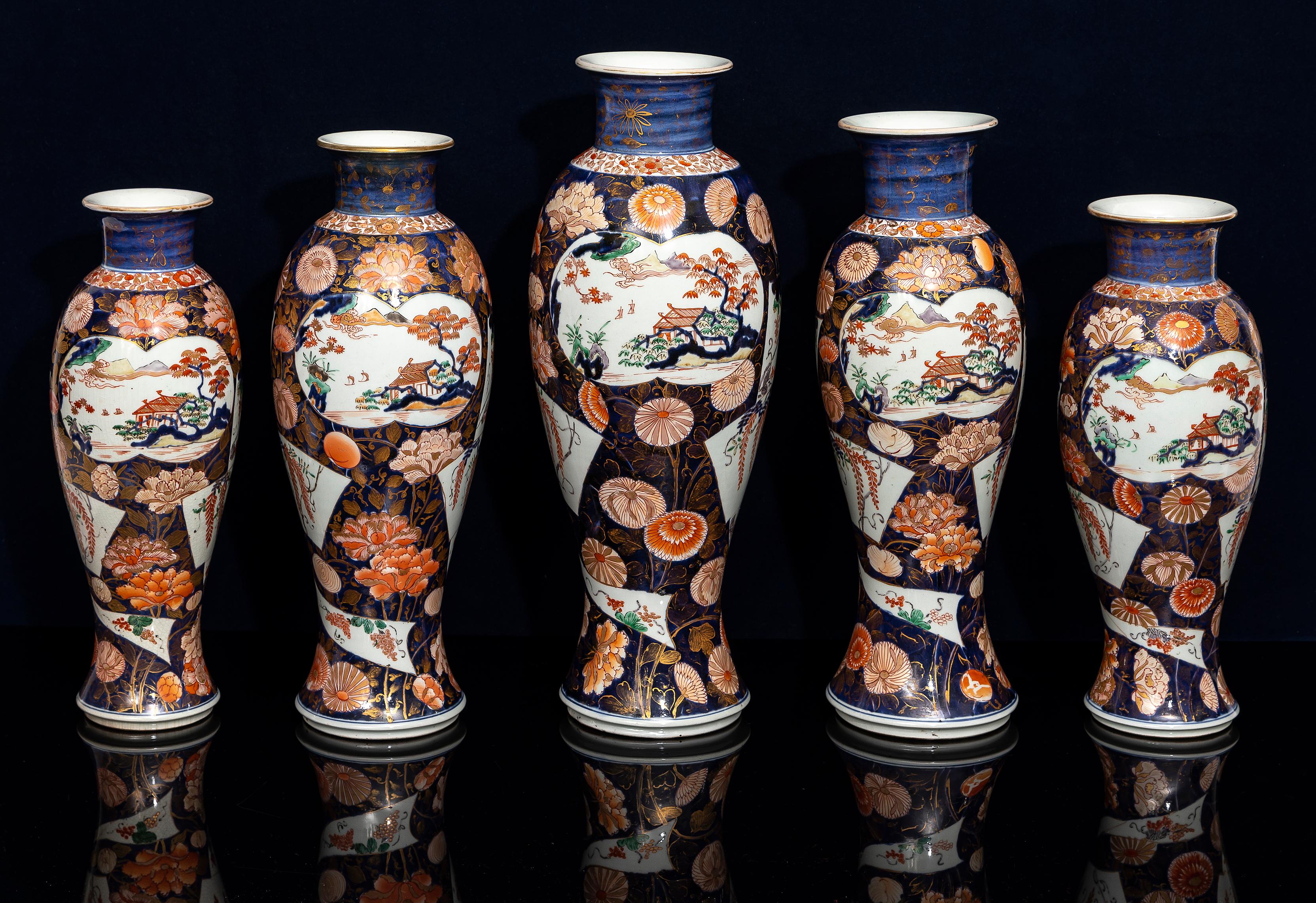 Seltener Satz von 5 Vasen aus japanischem Arita Porcelain im Imari-Stil aus der Edo-Zeit (Japanisch) im Angebot