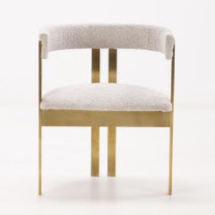 Un ensemble rare de chaises en laiton et en fer attribué à Afra et Tobia Scarpa 1960.