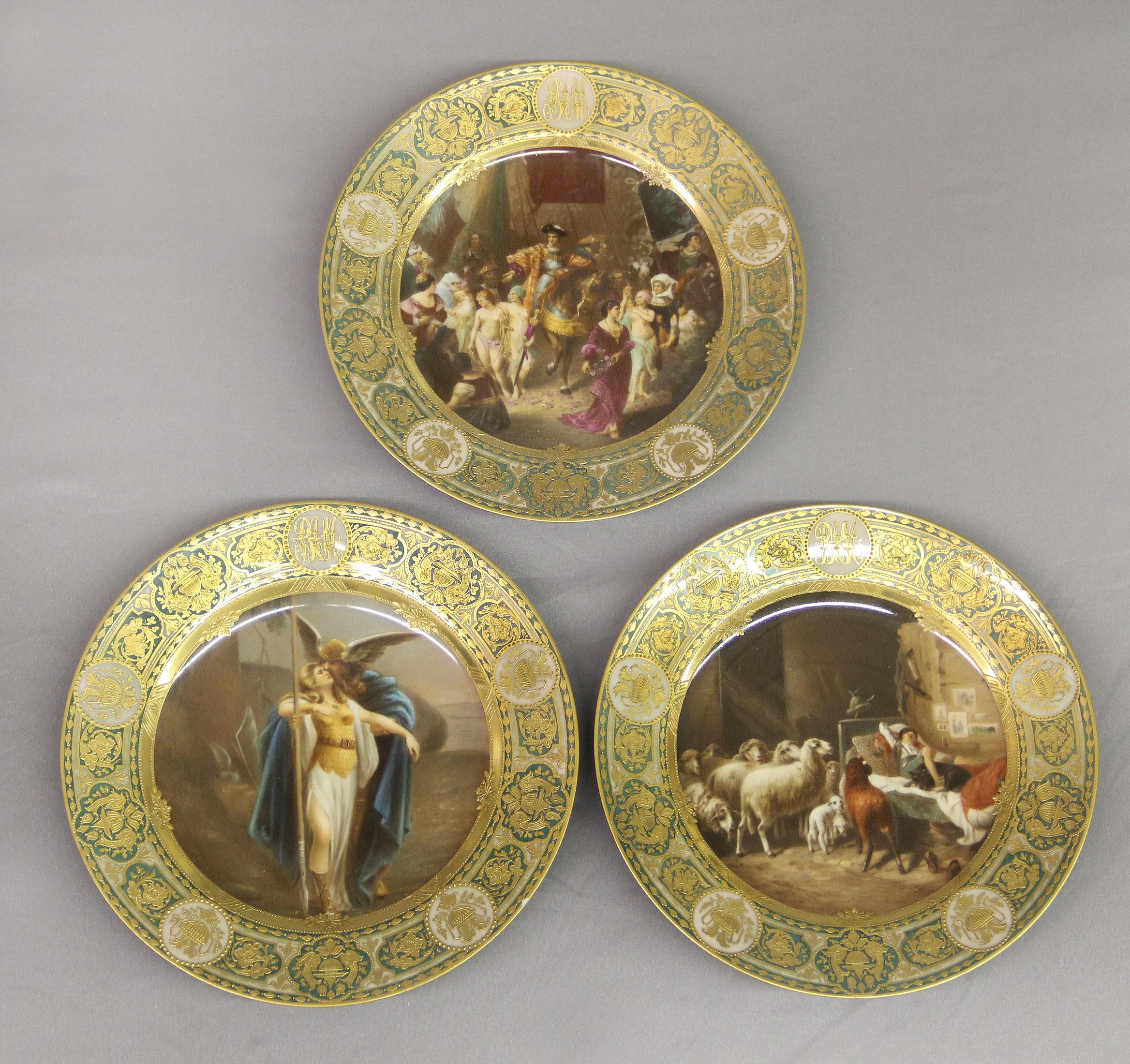 Belle Époque Rare service de douze assiettes de collection en porcelaine allemande de Dresde de la fin du 19e siècle en vente