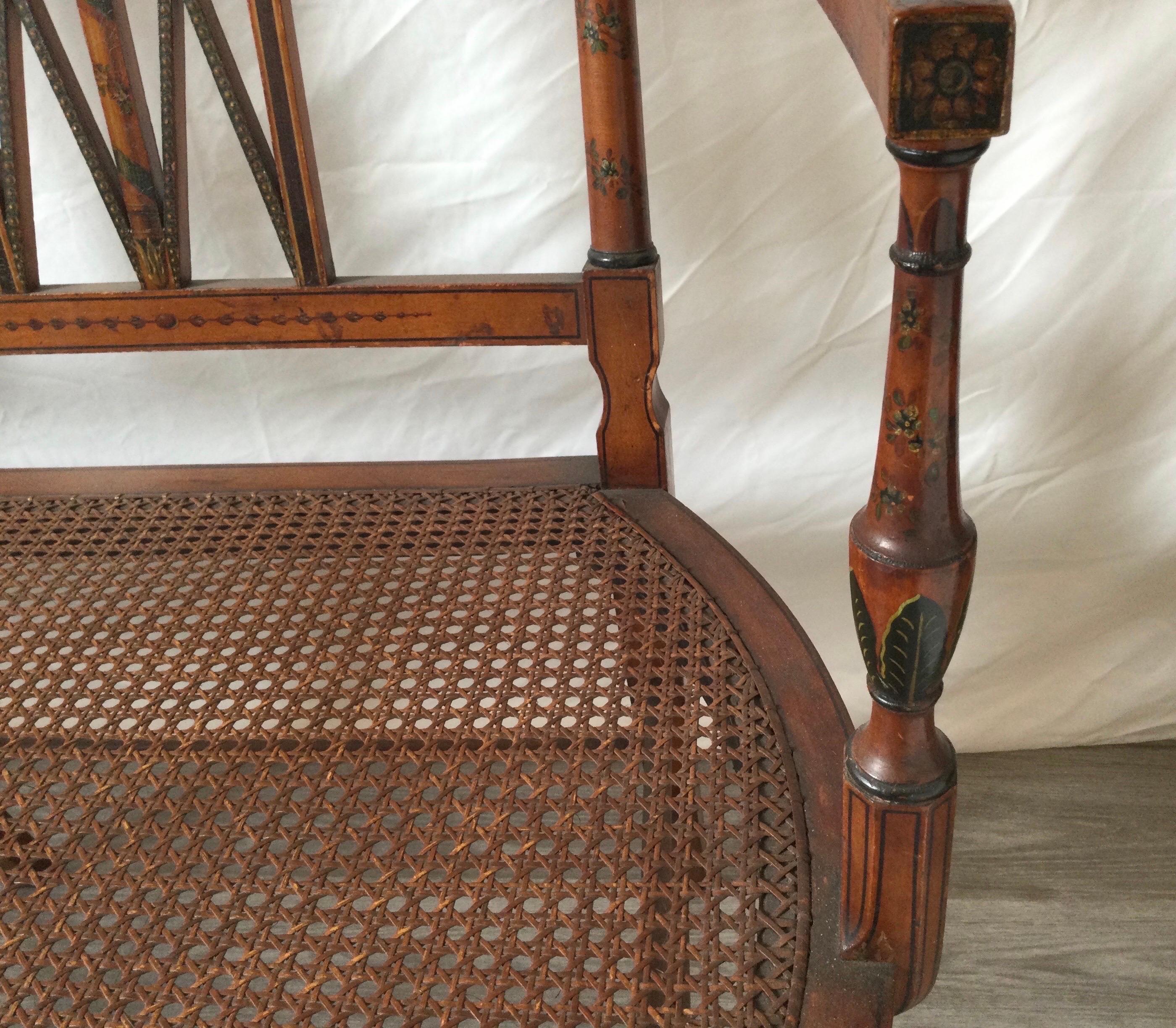 Rare Sheraton Fancy Hand Painted Settee In Good Condition In Lambertville, NJ