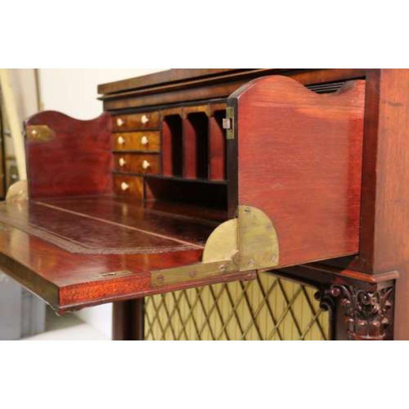 A rare small Regency Mahogany secretaire bookcase by Gillows of Lancaster c 1830 For Sale 10
