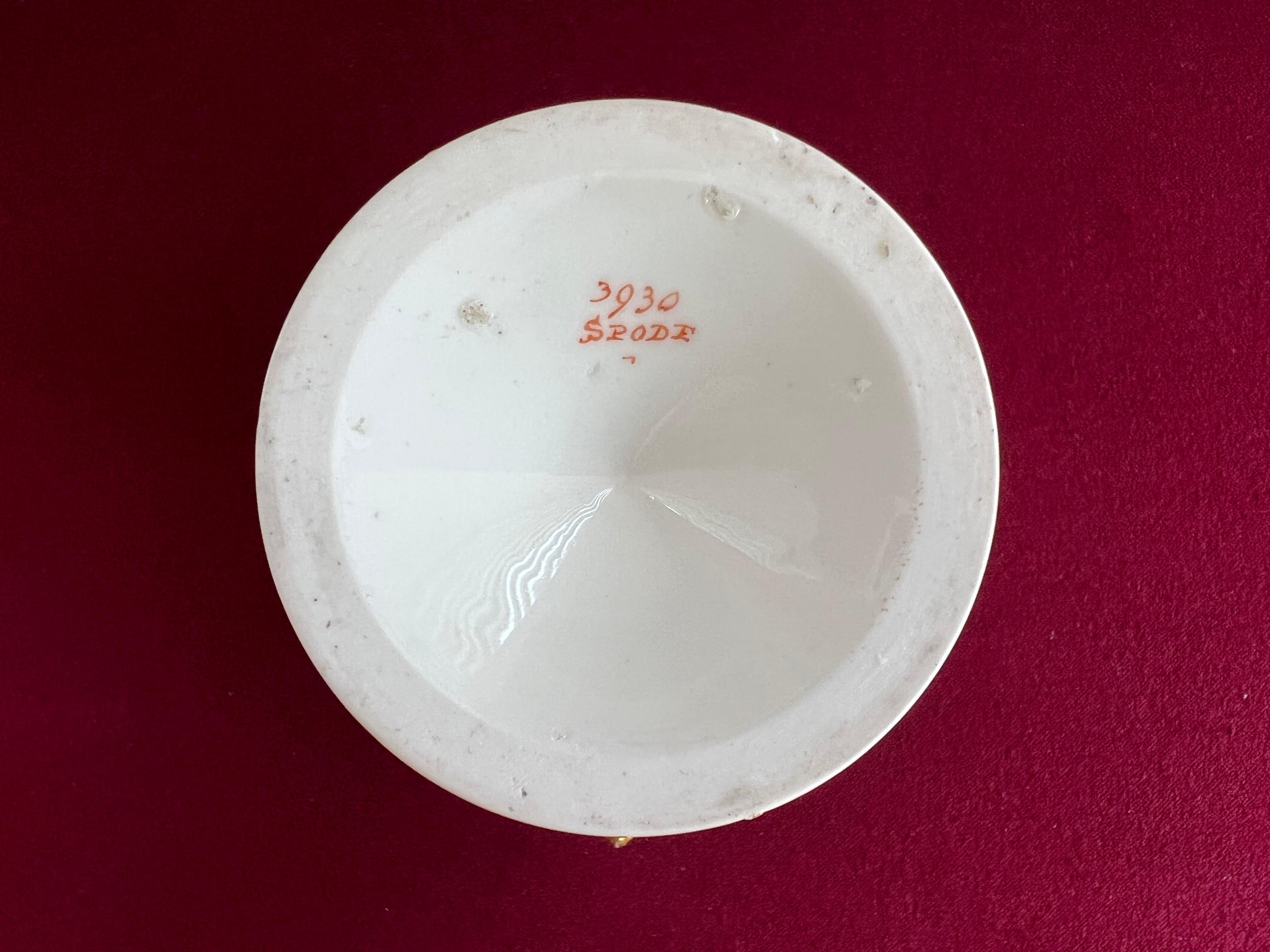 Rare Spode Porcelain Shell Decorated Vase Pattern 3930 C.1824 For Sale 1