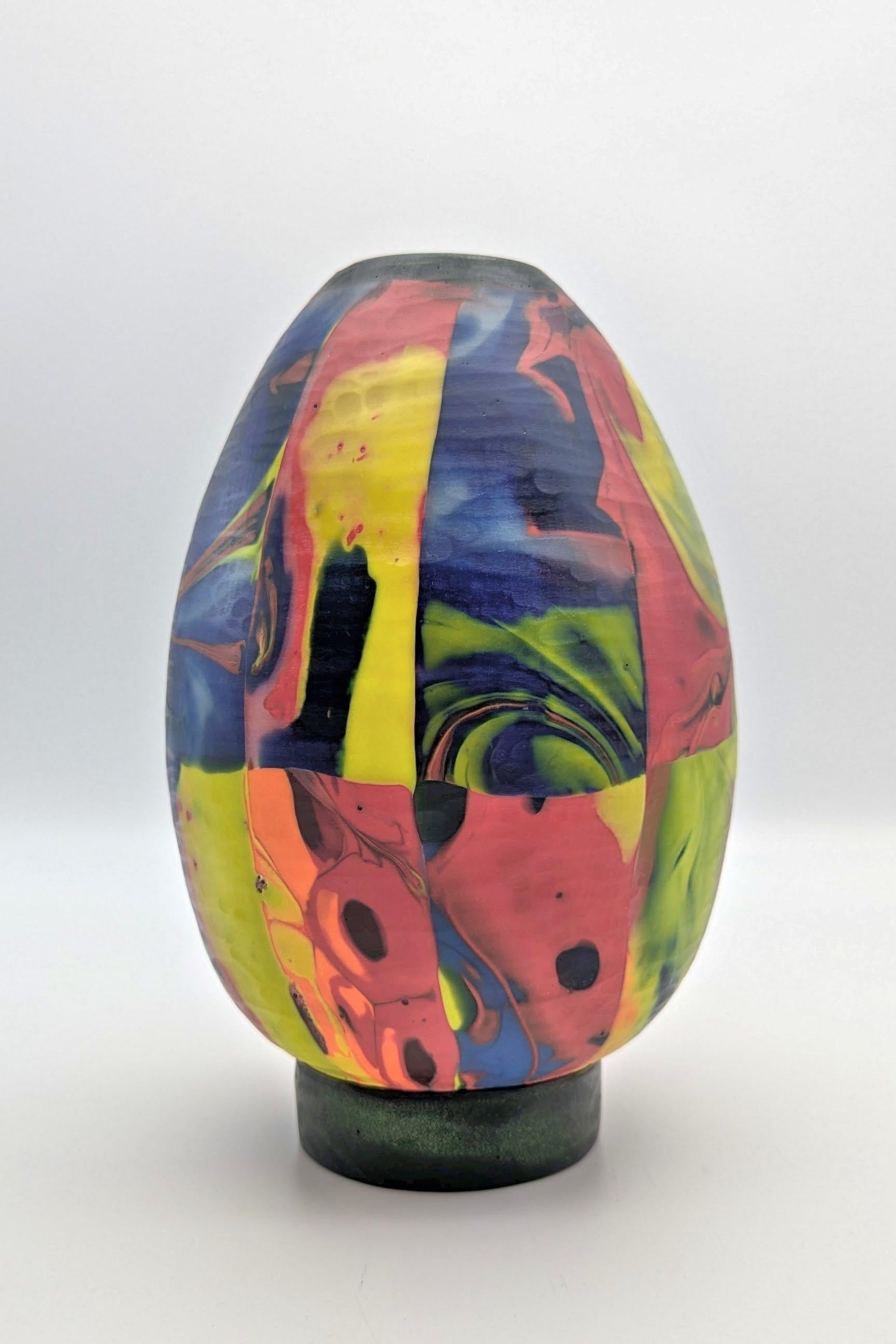 Australiano Un raro vaso roll up in vetro di Studio A di Klaus Moje, realizzato a Canberra nel 1995 in vendita