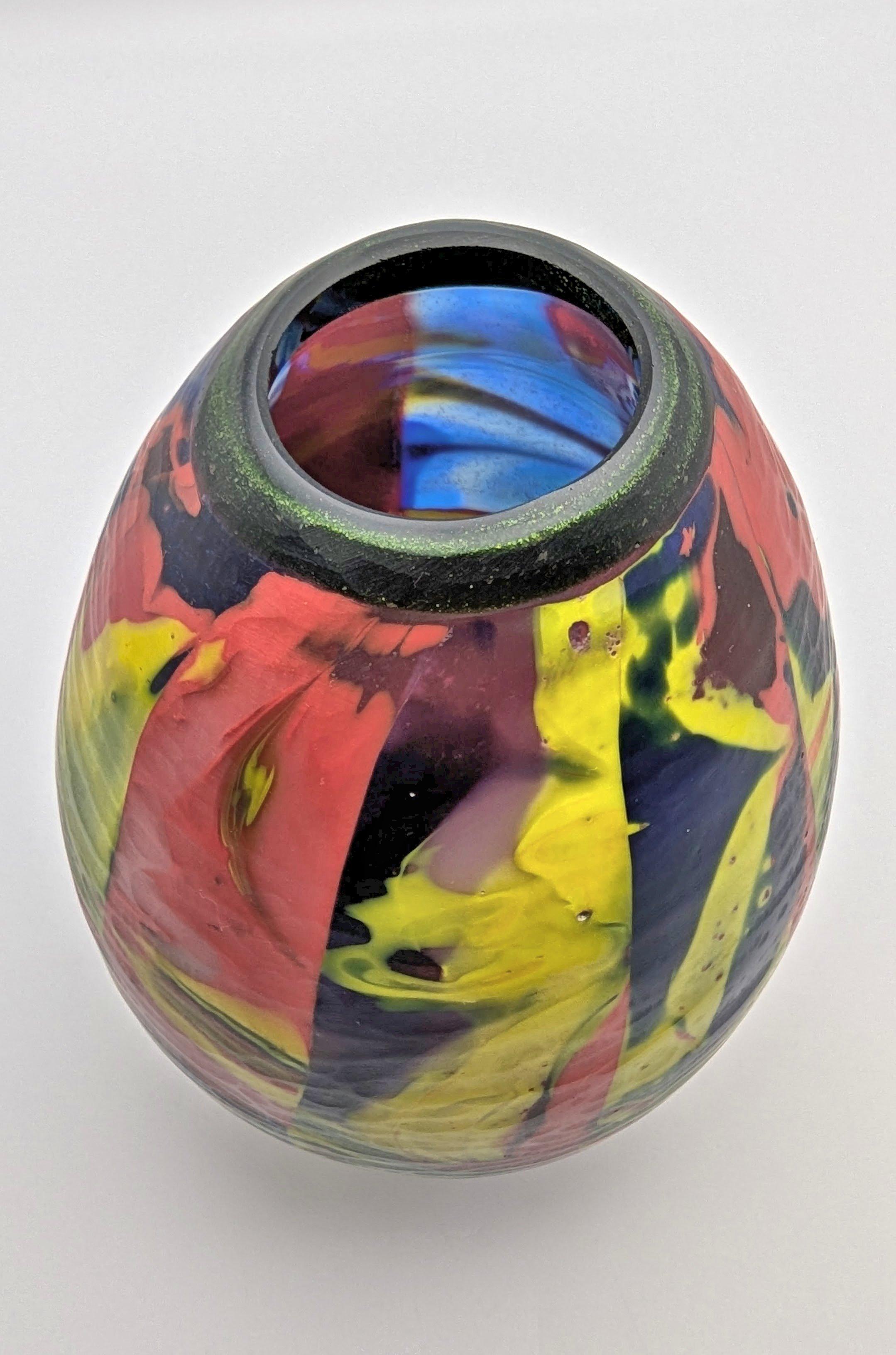 Vetro Un raro vaso roll up in vetro di Studio A di Klaus Moje, realizzato a Canberra nel 1995 in vendita