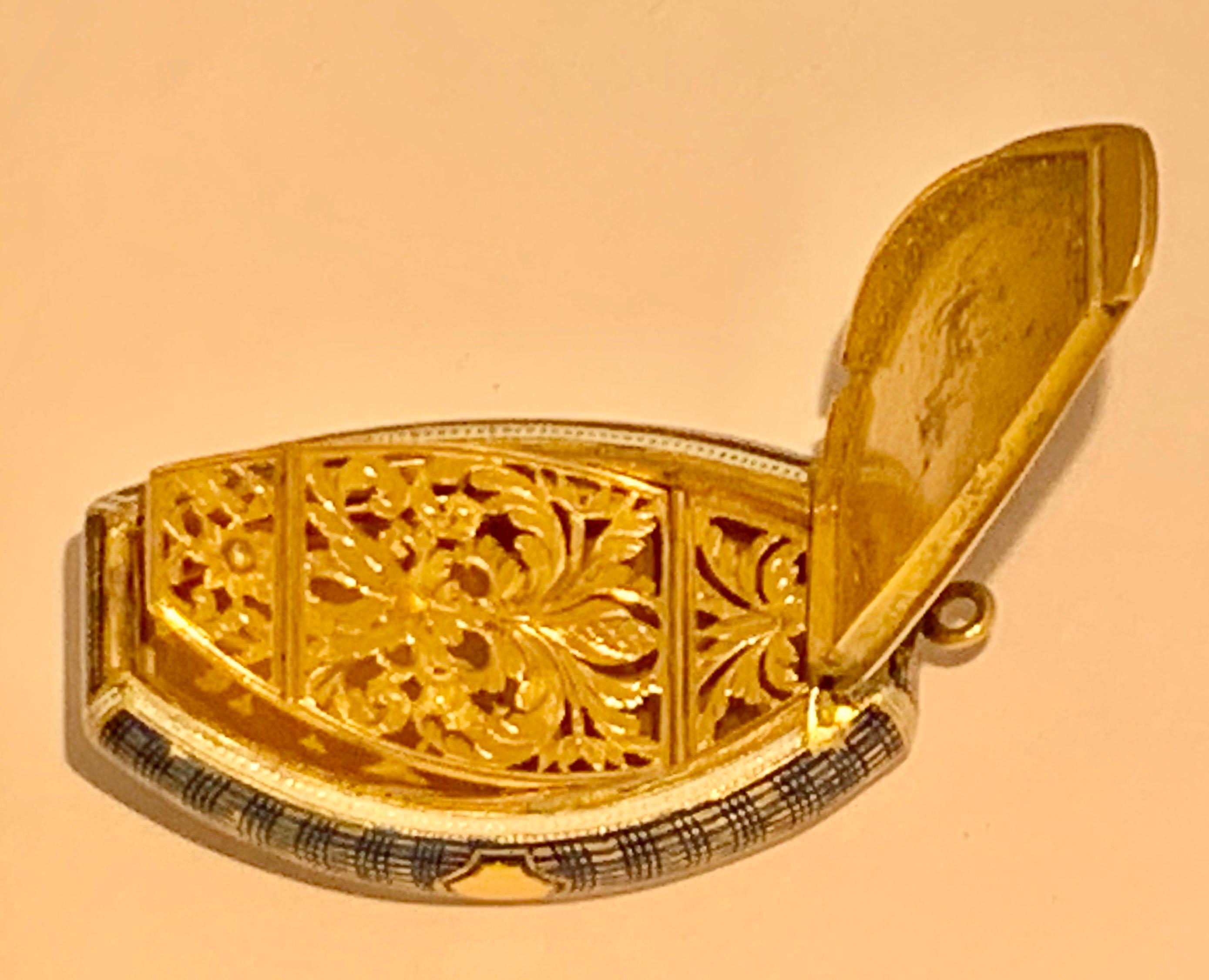 Rare boîte suisse Vinaigrette ornée de bijoux en émail et or fin 18e siècle en vente 1