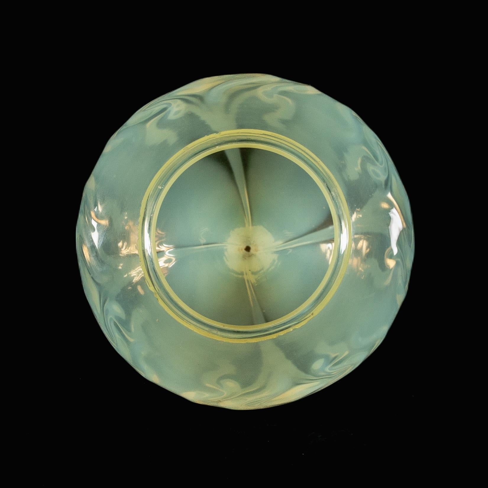 A Rare Tear Drop Vaseline Glass Shade with Peacock Feather Motifs For Sale 5