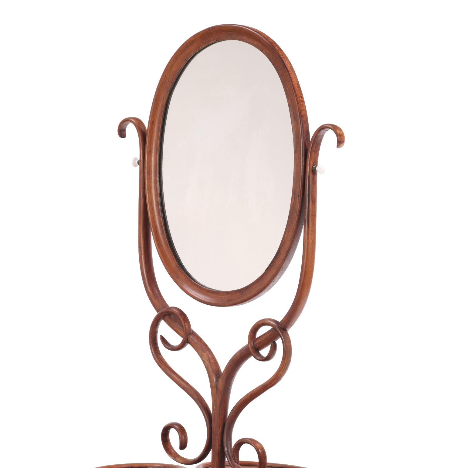 Raro tocador Thonet de madera curvada de roble con espejo, S. XIX en venta 2