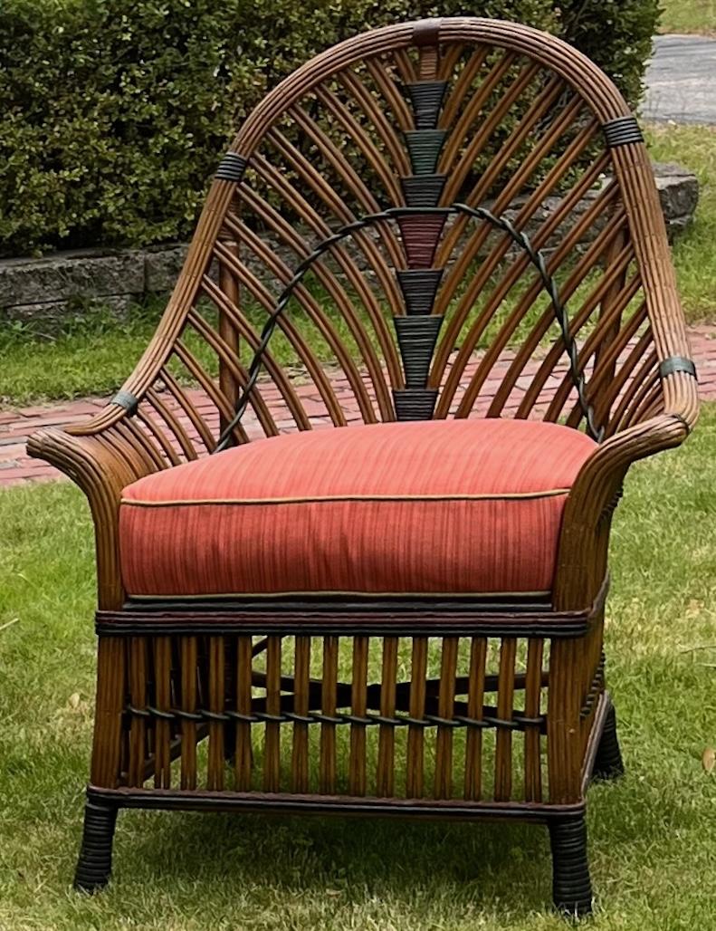 Tappezzeria Una rara suite di mobili in rattan Art Deco in tre pezzi con finitura naturale in vendita
