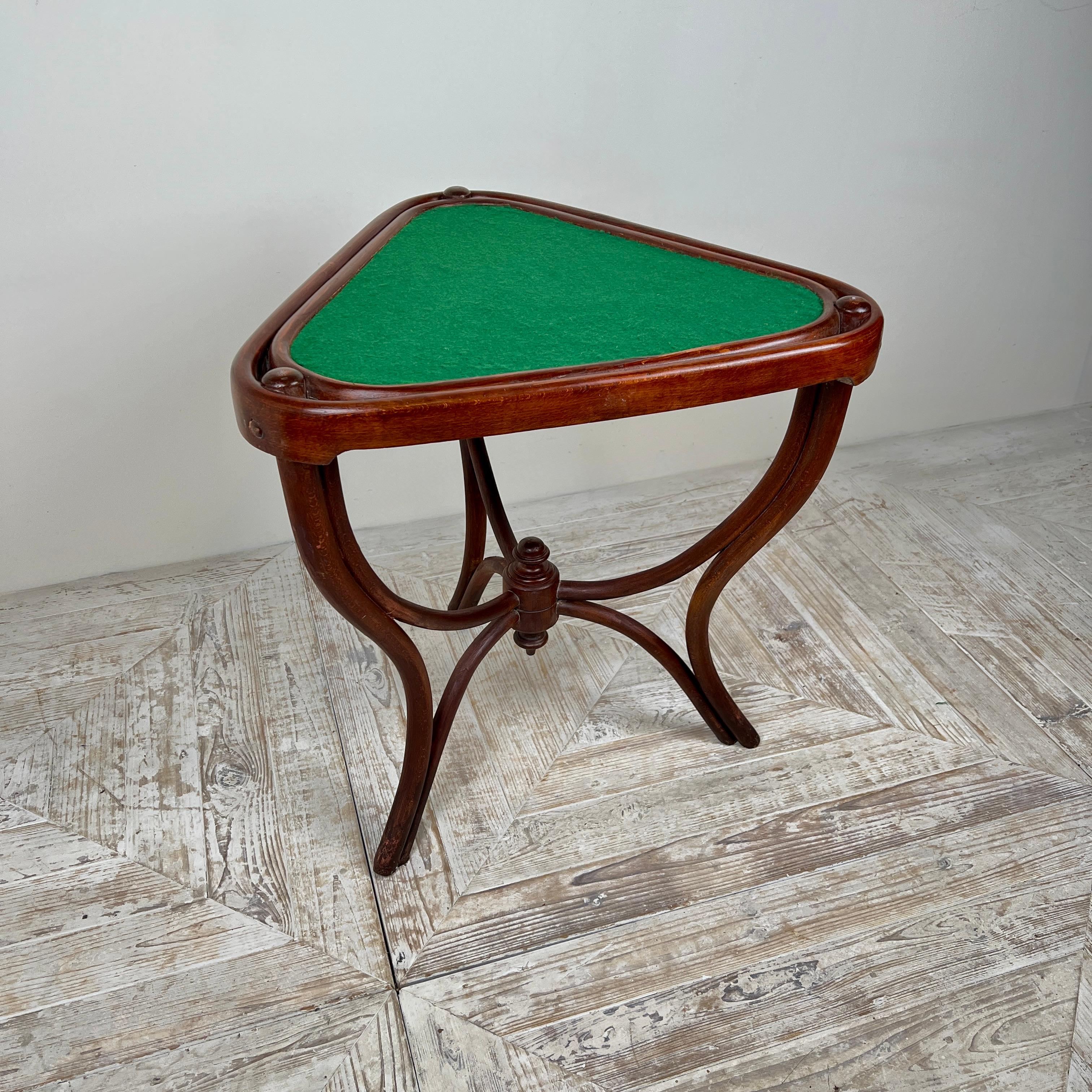 A Rare Triangular Thonet Bentwood Card Table, Circa 1900 For Sale 2