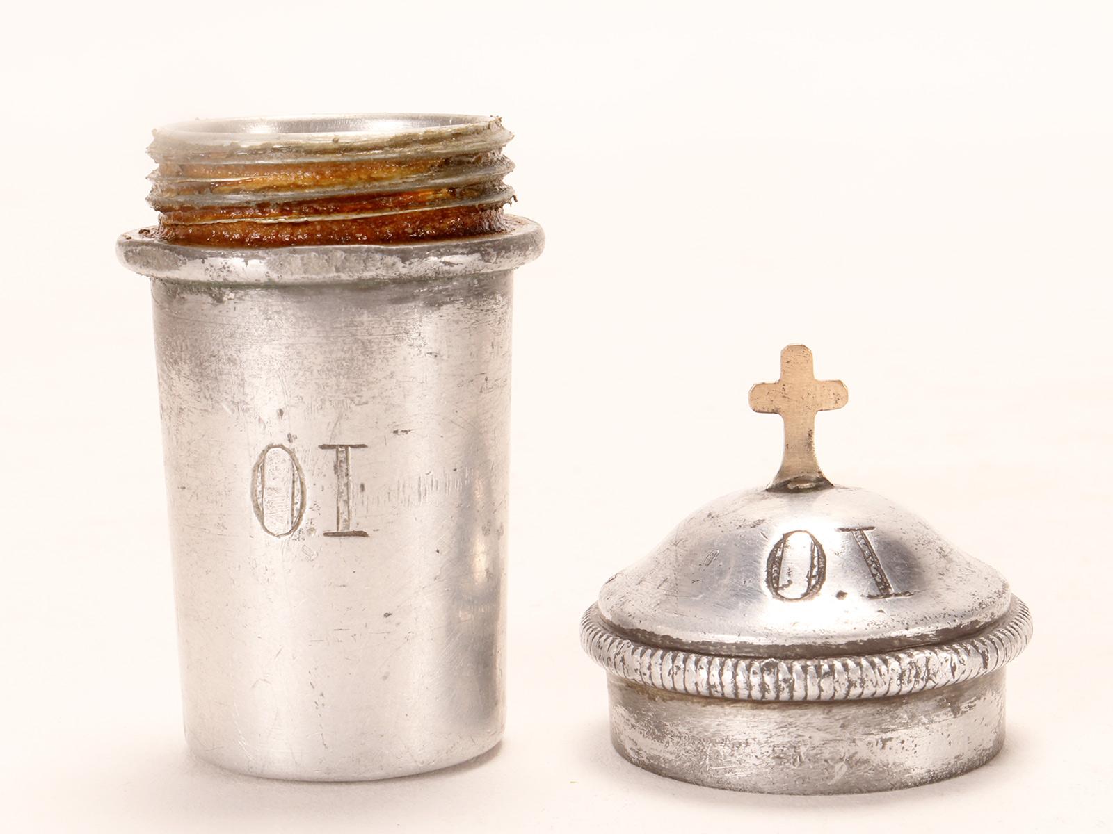 A rare triple container for Holy Oils, Italy late 19th century. For Sale 2