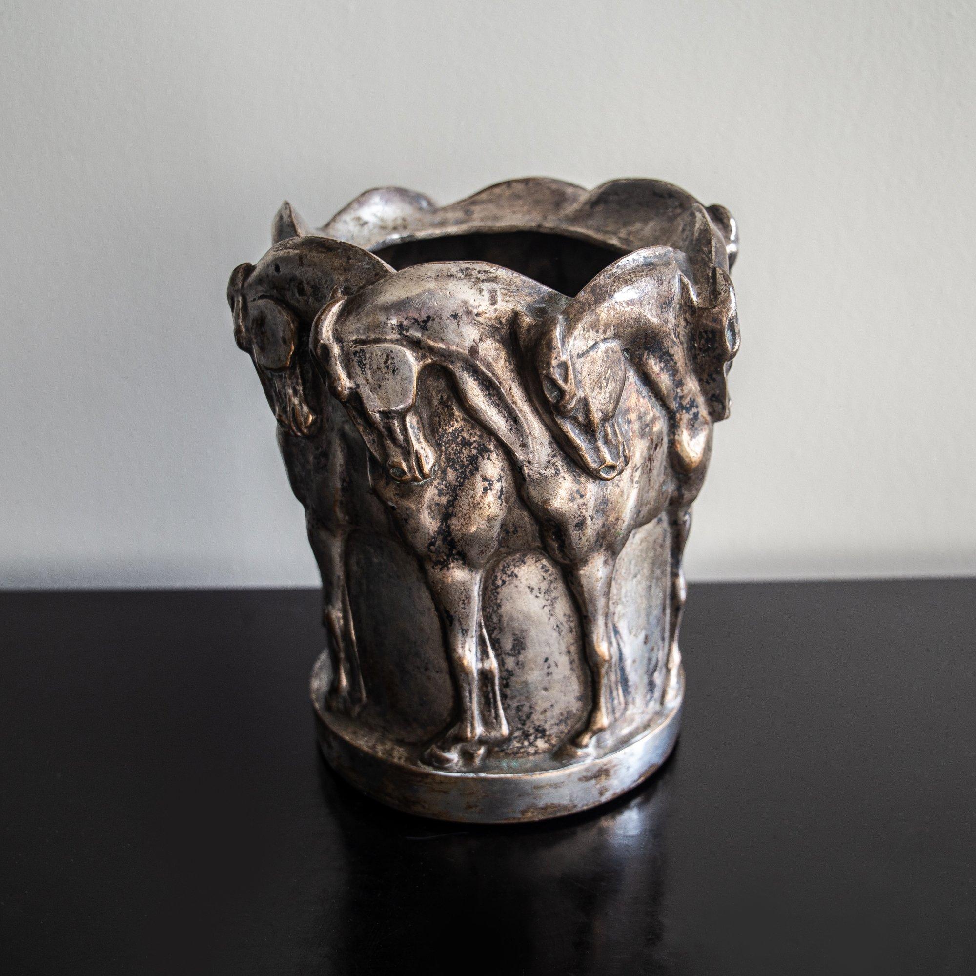 A rare Valsuani silvered bronze vase of prancing horses, Paris 1930 In Good Condition For Sale In London, GB