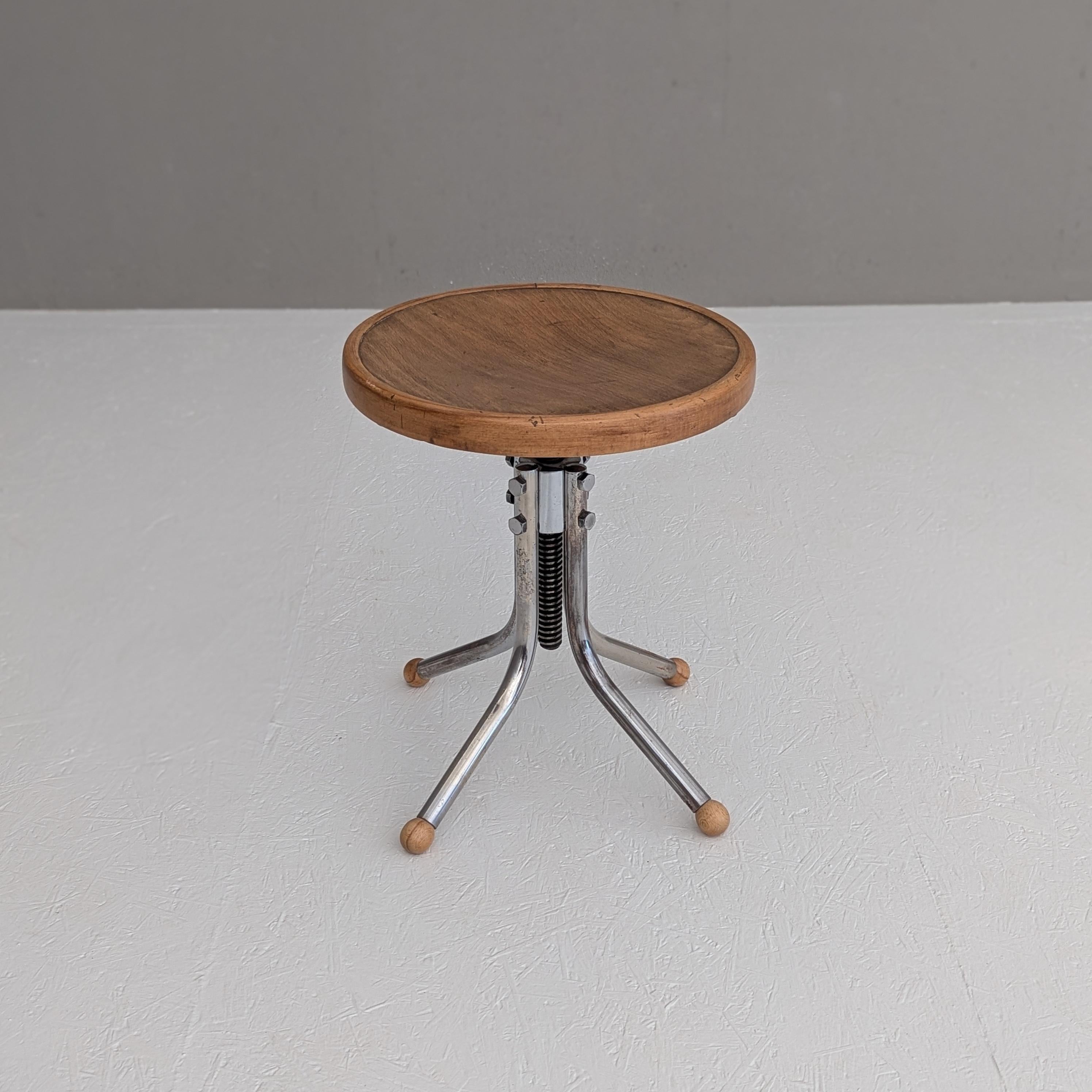 A rare variant of stool mod. no. B 195, designed by Marcel Breuer In Good Condition In PRAHA 5, CZ