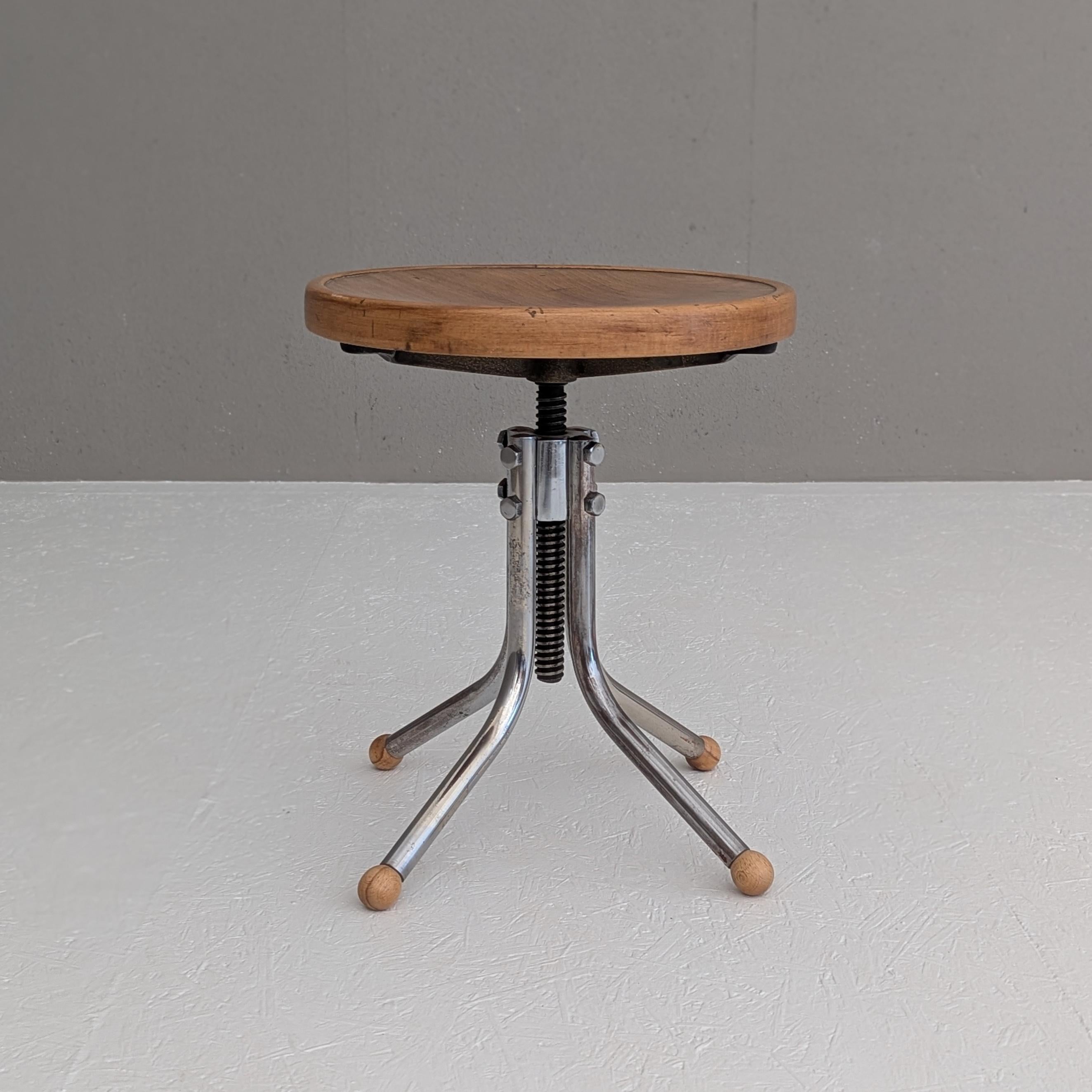 Mid-20th Century A rare variant of stool mod. no. B 195, designed by Marcel Breuer