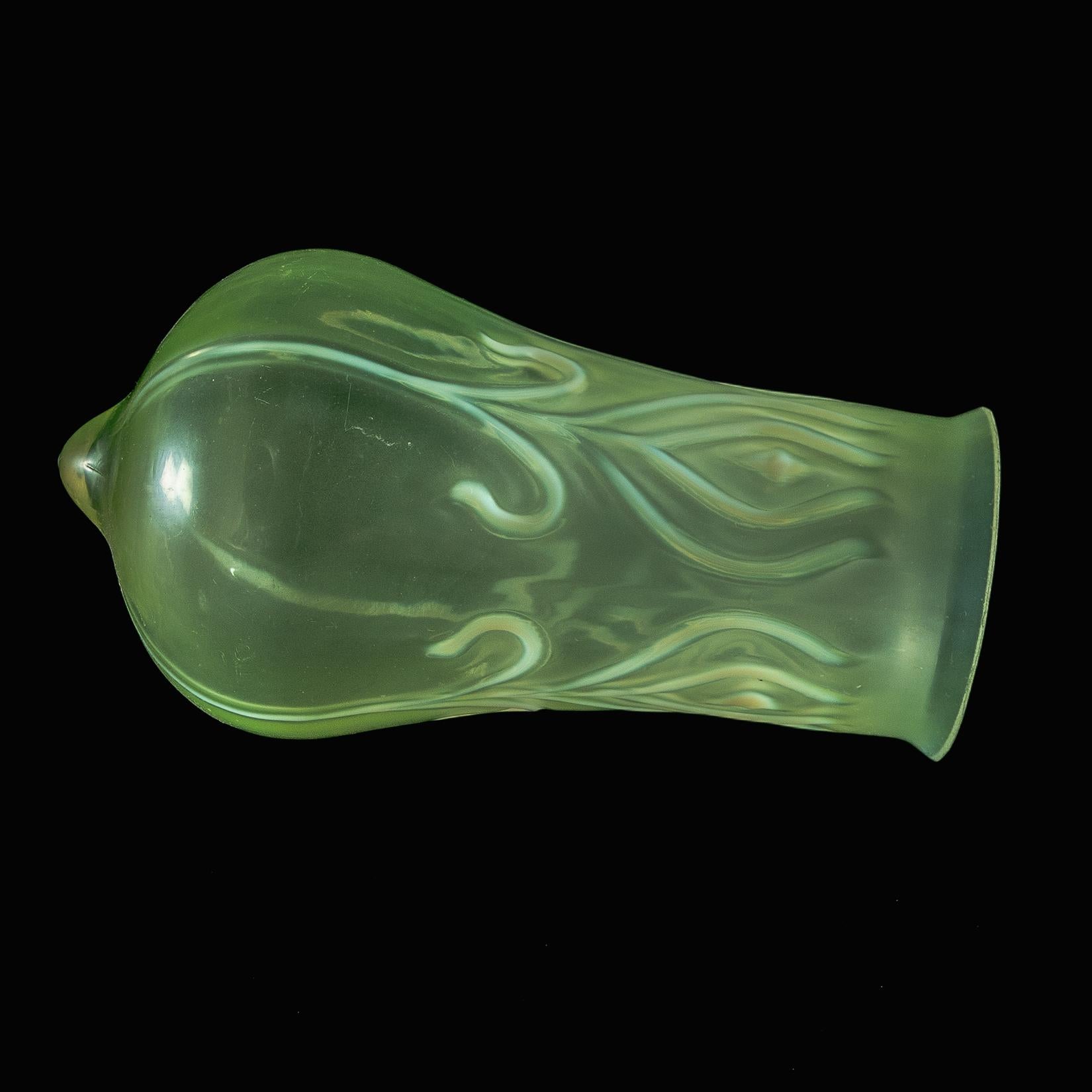 A Rare Vaseline Arts & Crafts Shade with Peacock Feather Motif & Bulbous Design For Sale 2