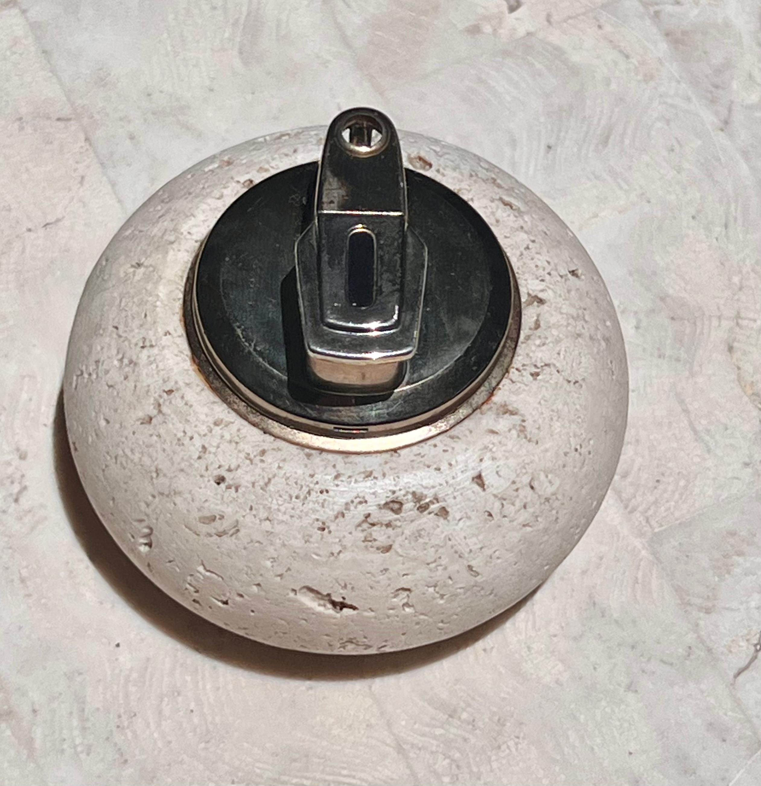 XX secolo Un raro accendino d'epoca in travertino italiano, Cerri Nestore, circa 1970 in vendita