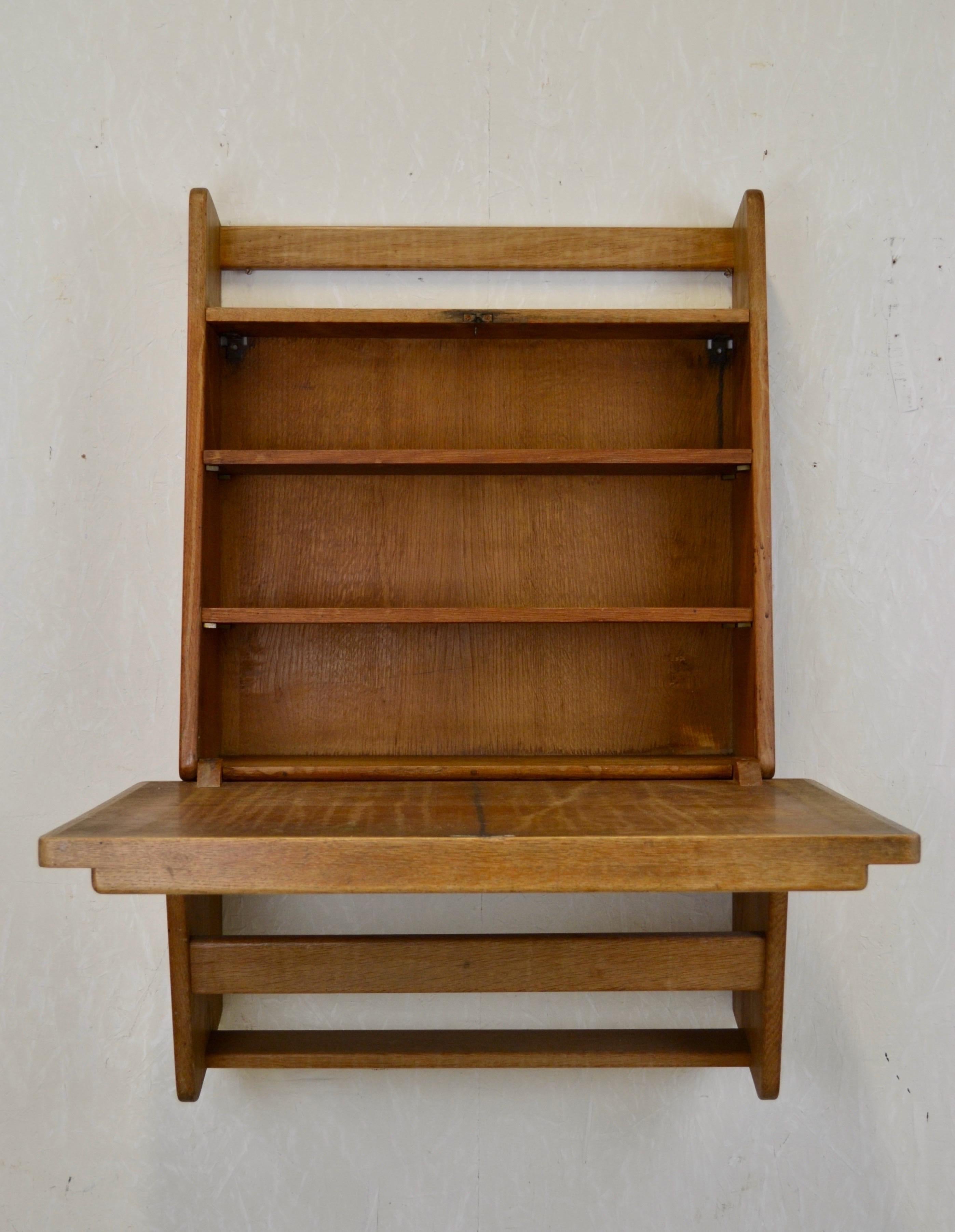 Rare bureau-secrétaire mural - 1950's French Reconstruction Style en vente 2