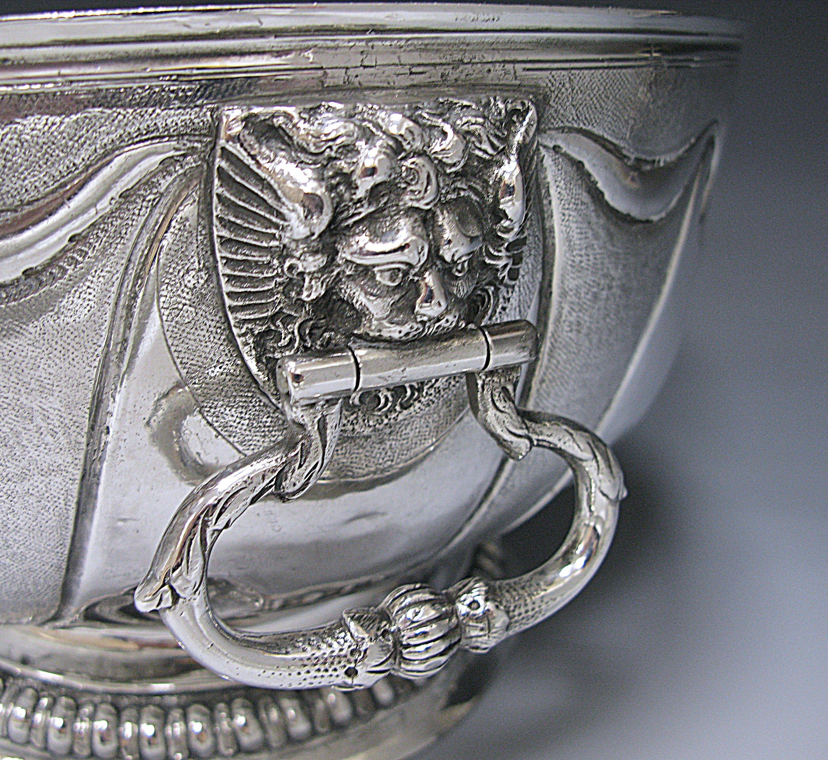 Rare William III Antique Britannia Silver Punch Bowl In Good Condition For Sale In London, GB