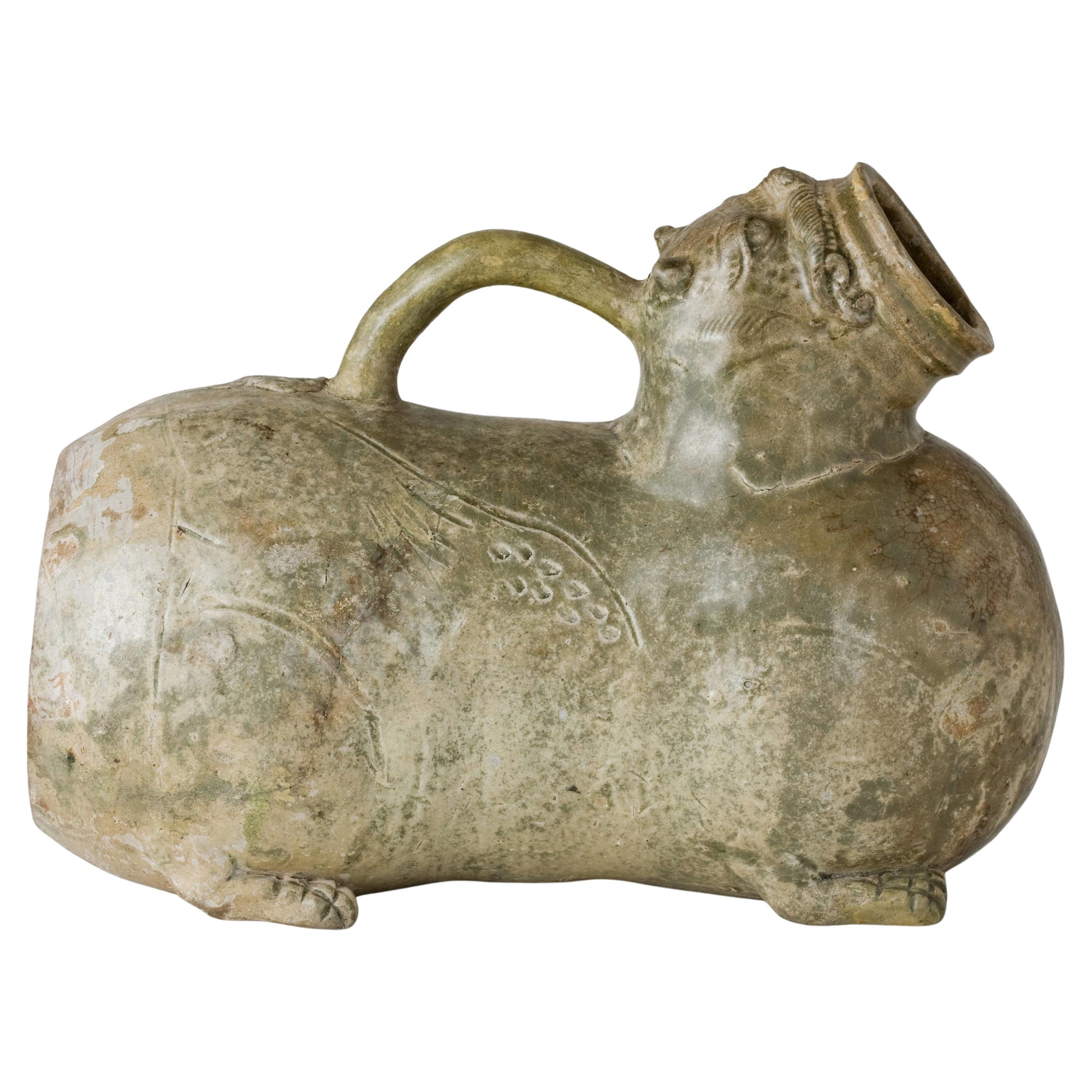 Rara vasija figurada esmaltada en celadón yue, dinastía Jin occidental (265-420)