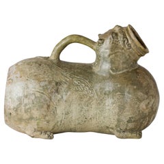Rara vasija figurada esmaltada en celadón yue, dinastía Jin occidental (265-420)