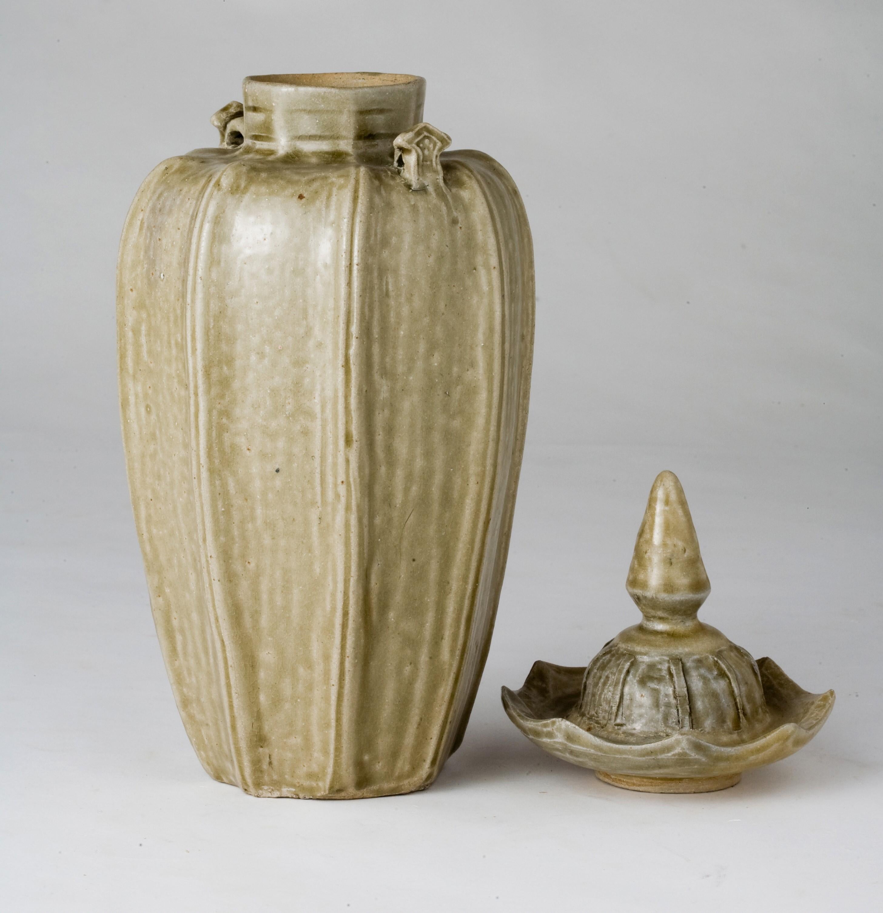 A Rare 'Yue' Celadon Glazed Octagonal Vase, Western Jin Dynasty (266 - 316 AD) For Sale 9