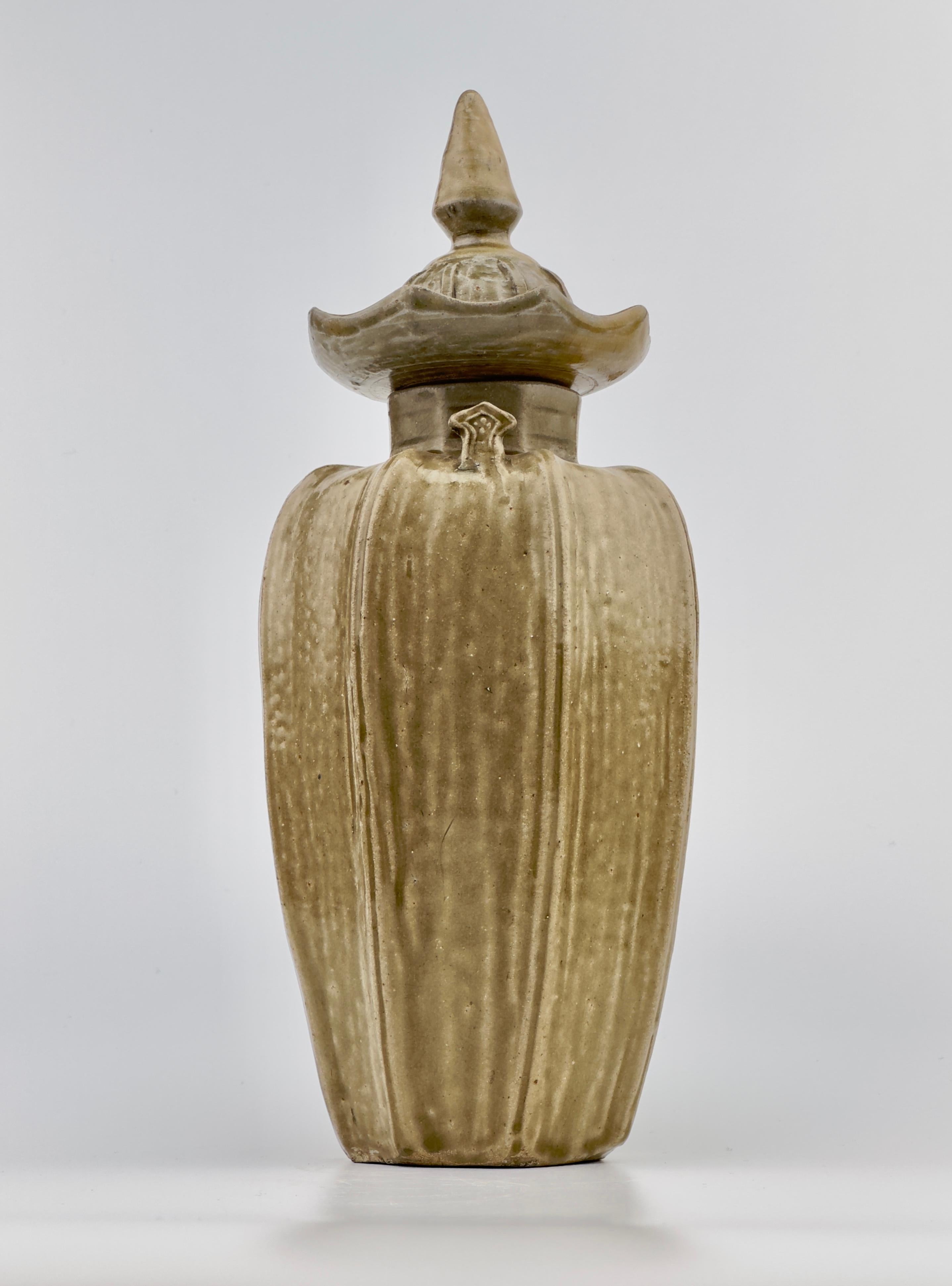 A Rare 'Yue' Celadon Glazed Octagonal Vase, Western Jin Dynasty (266 - 316 AD) For Sale 1